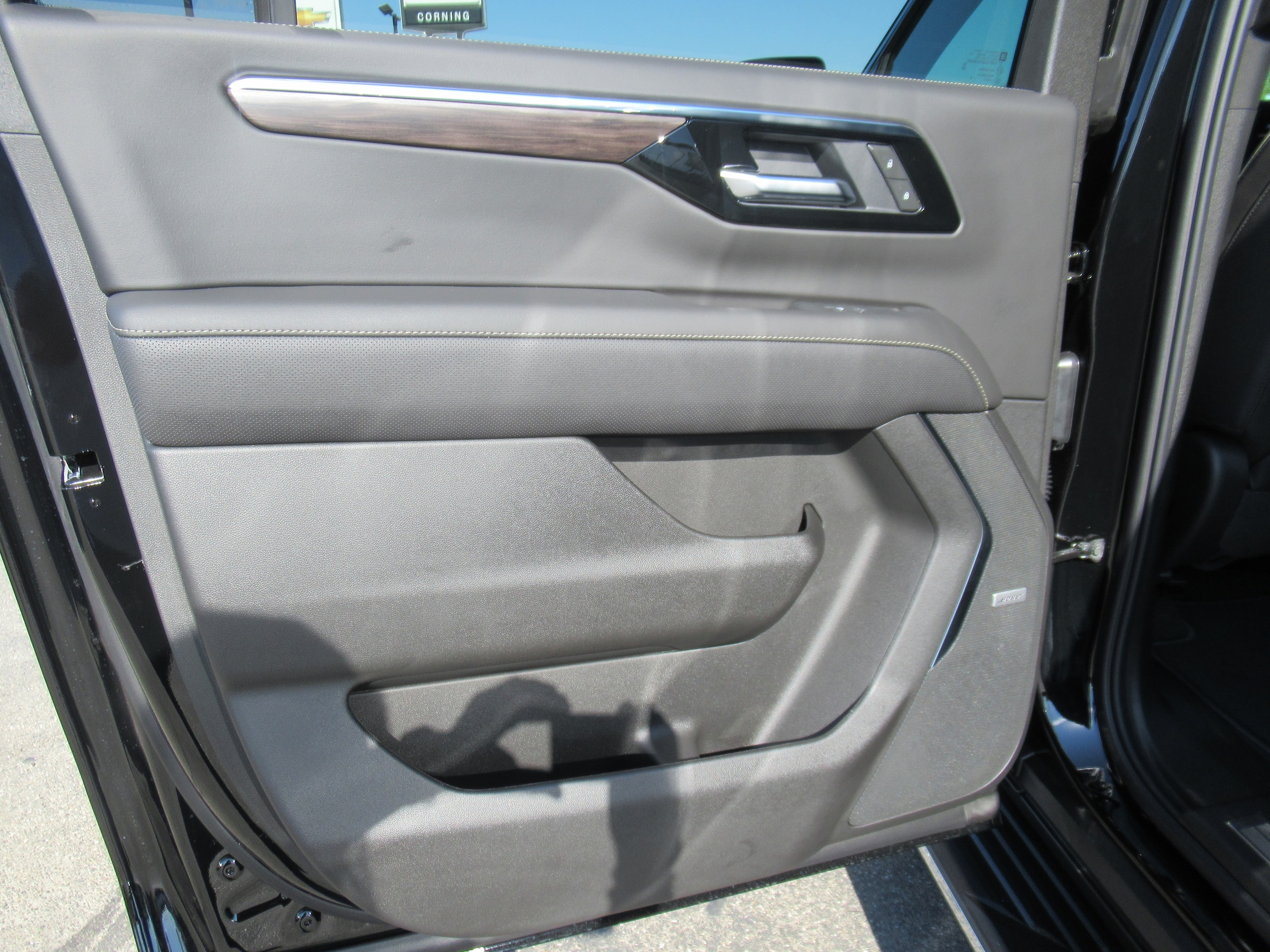 2025 Chevrolet Suburban Premier - Photo 10