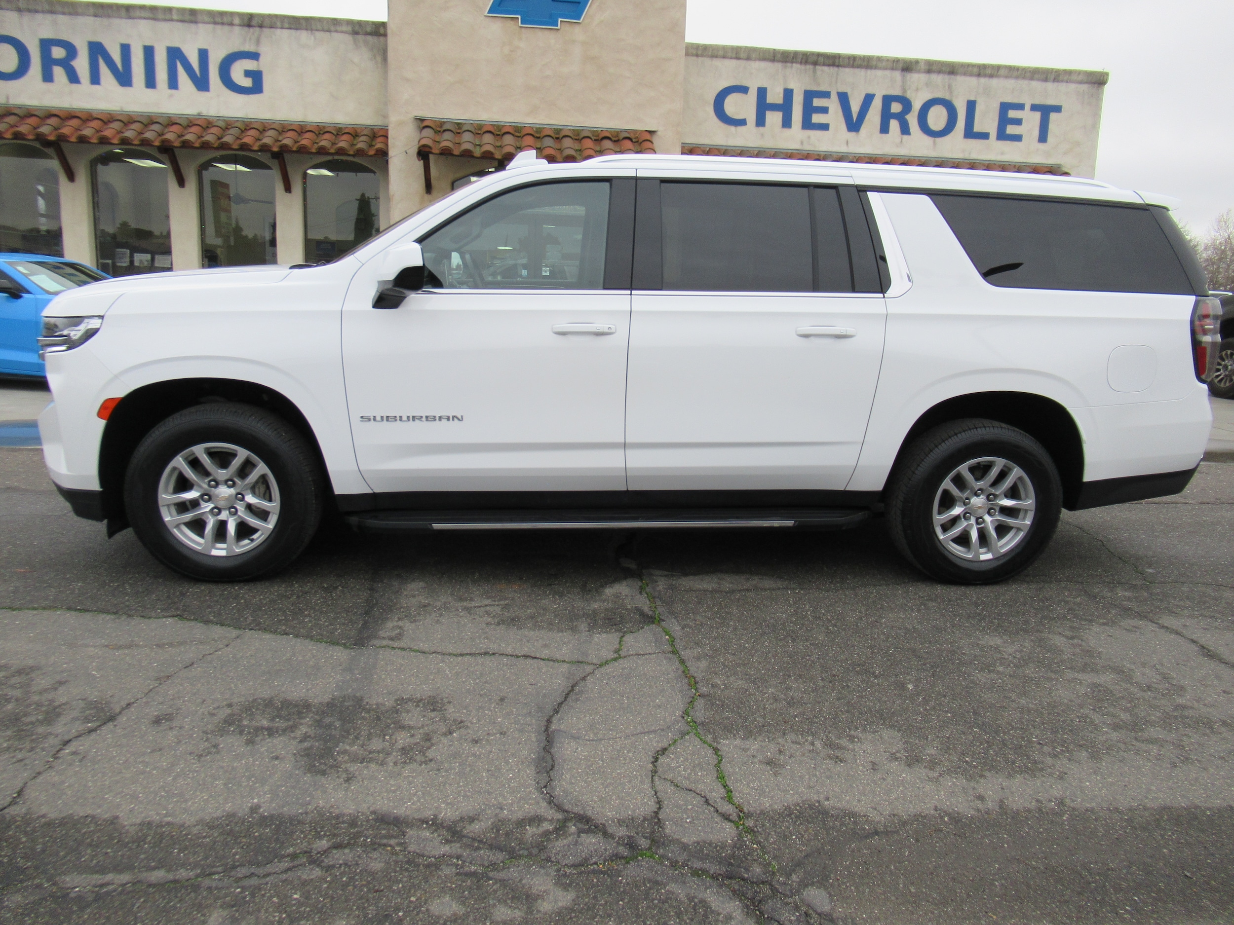 Used 2023 Chevrolet Suburban LT with VIN 1GNSKCKD1PR296485 for sale in Corning, CA