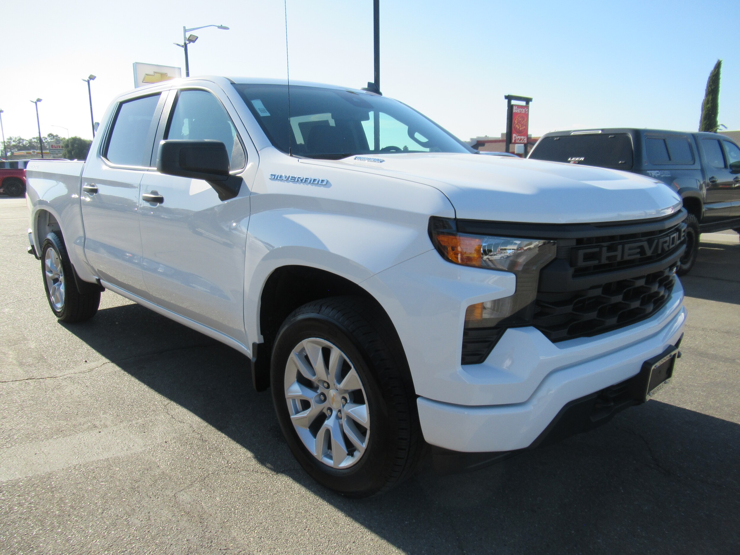 2025 Chevrolet Silverado 1500 Custom photo 3