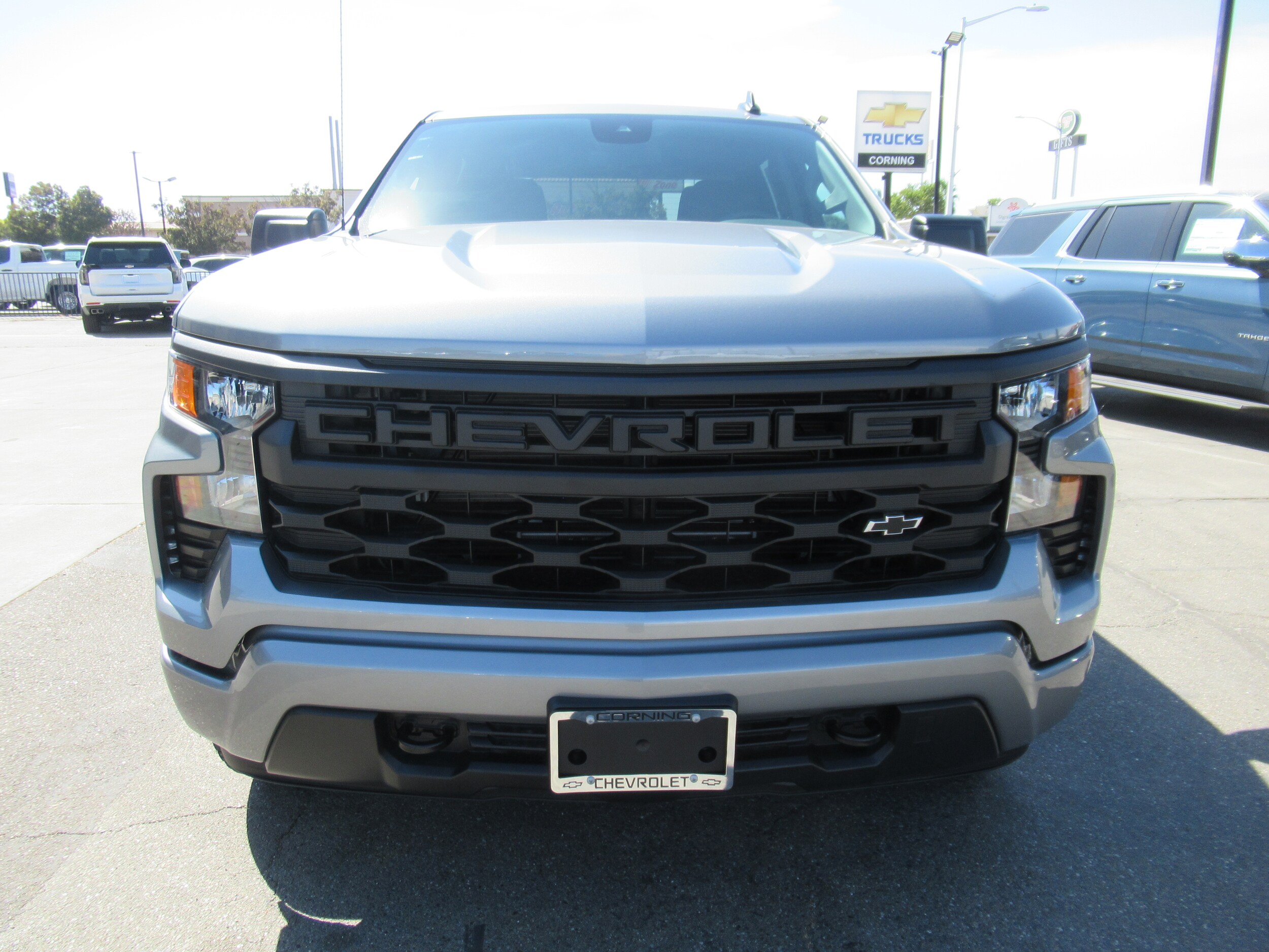 2025 Chevrolet Silverado 1500 Custom photo 2