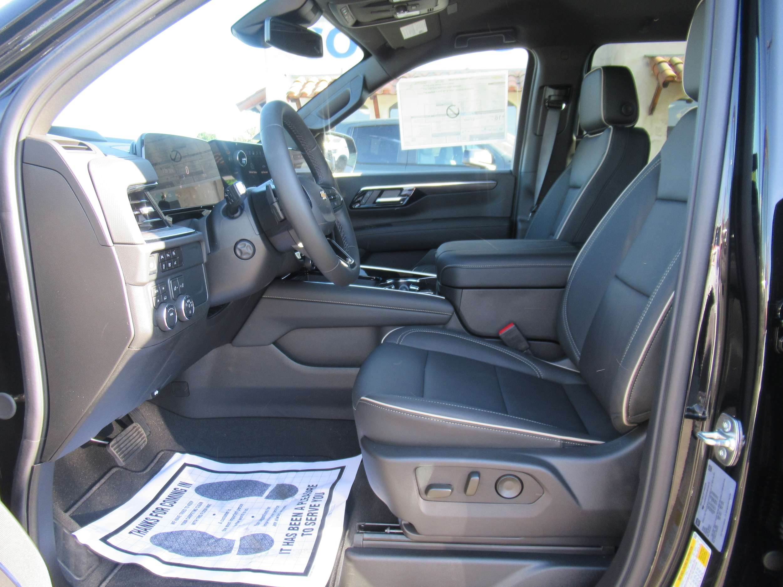 2025 Chevrolet Suburban Premier - Photo 7
