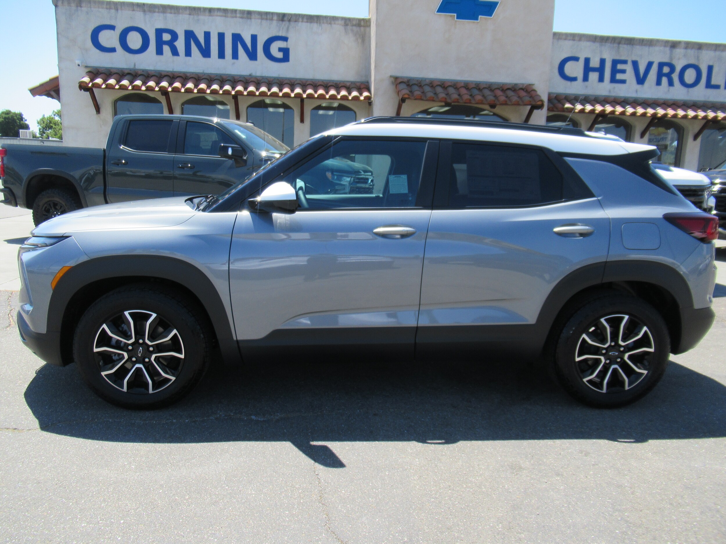 2025 Chevrolet Trailblazer ACTIV photo 2