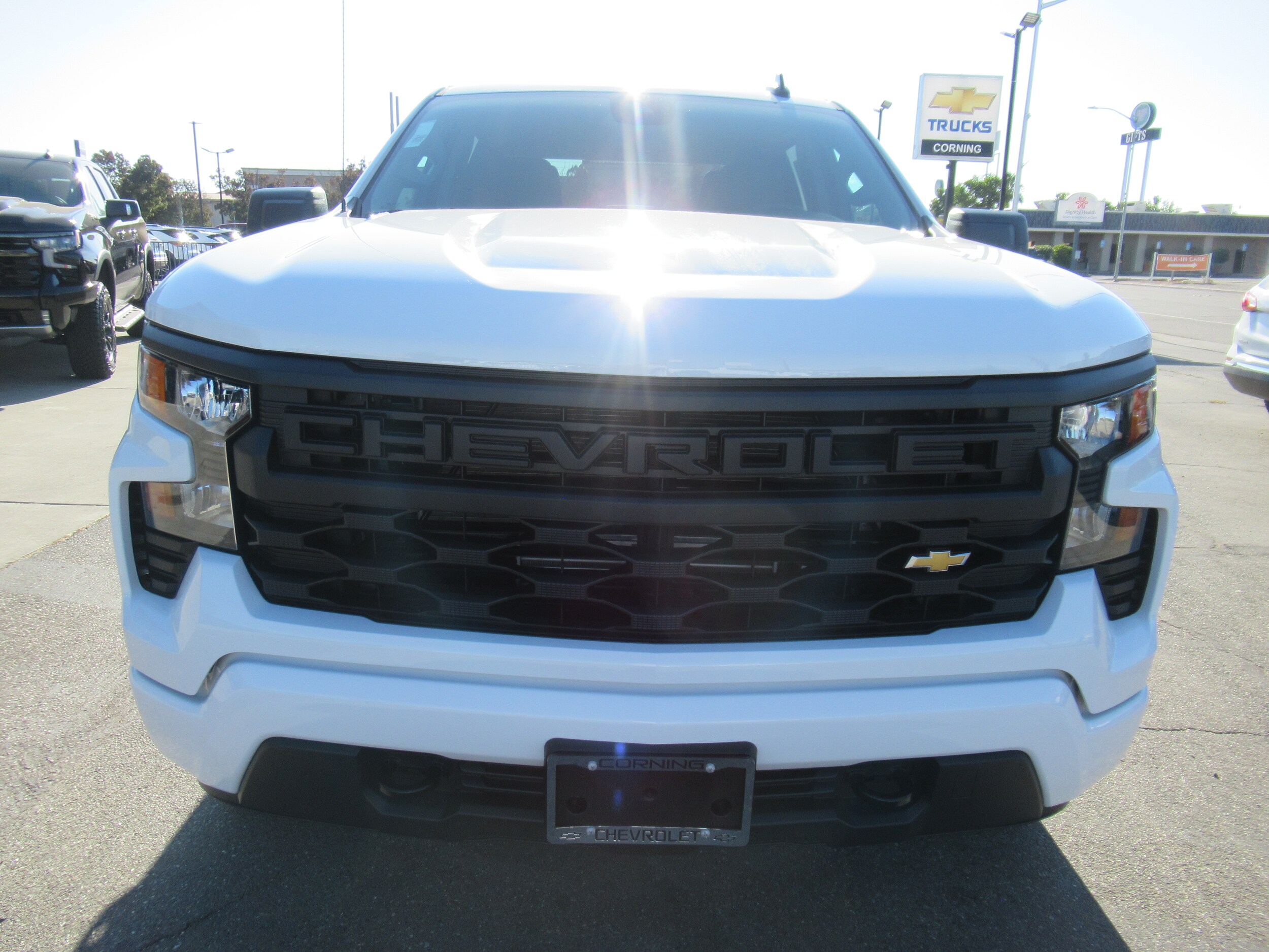 2025 Chevrolet Silverado 1500 Custom photo 2