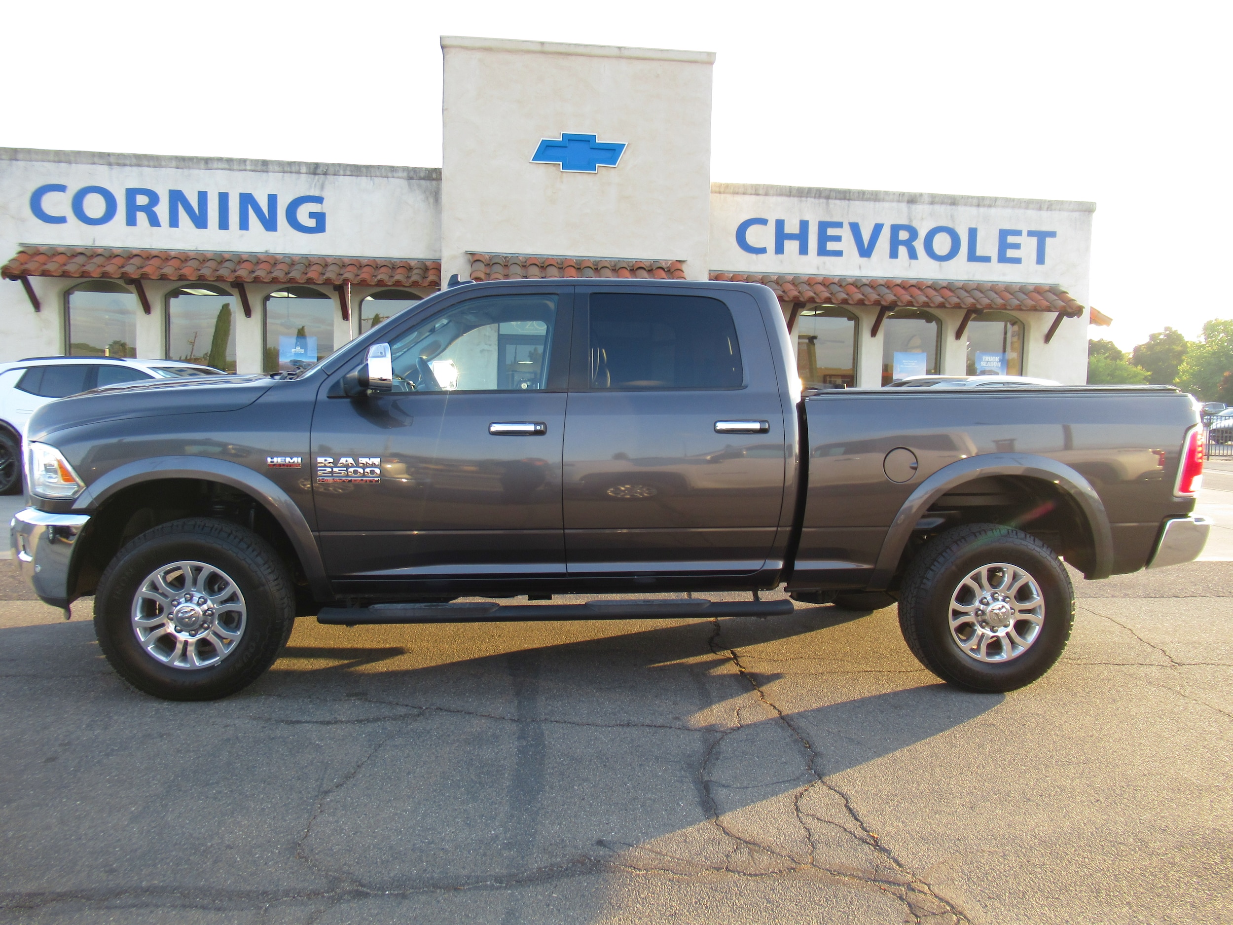 Used 2017 RAM Ram 2500 Pickup Laramie with VIN 3C6UR5FJ7HG685553 for sale in Corning, CA