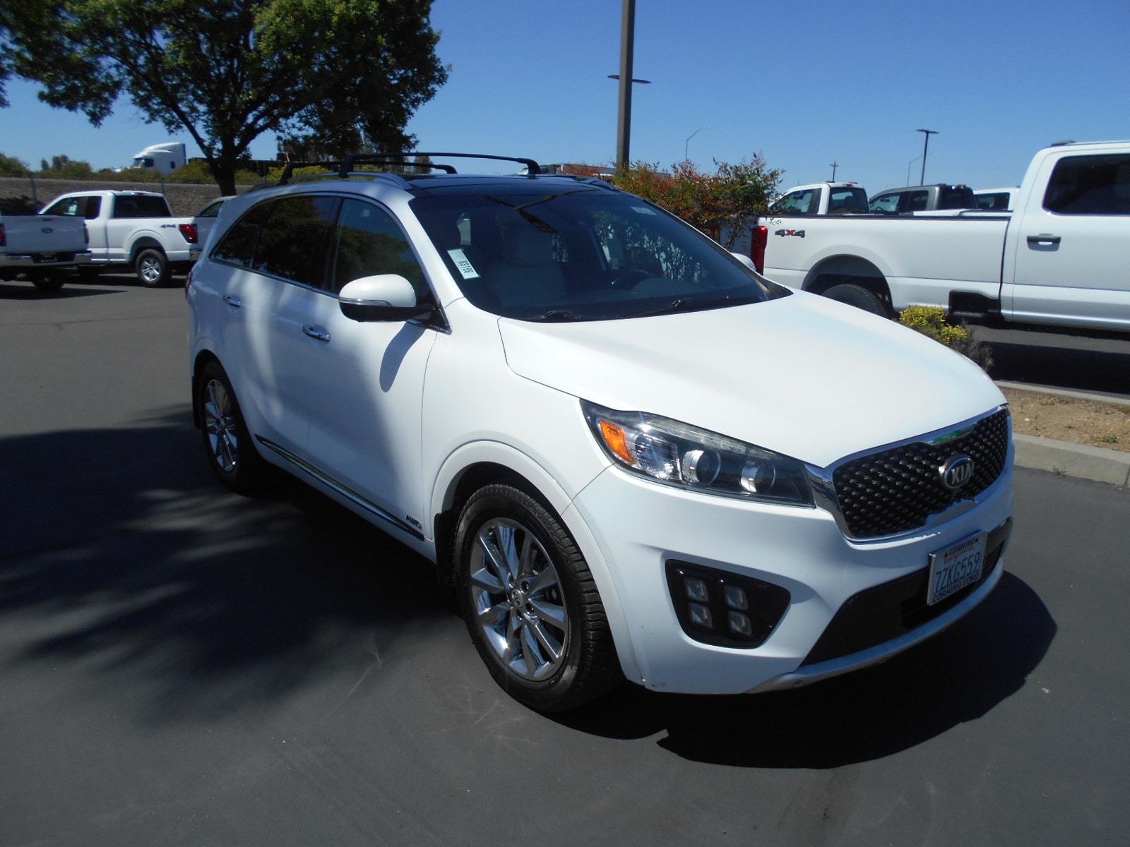 Used 2017 Kia Sorento SXL with VIN 5XYPKDA54HG262183 for sale in Corning, CA