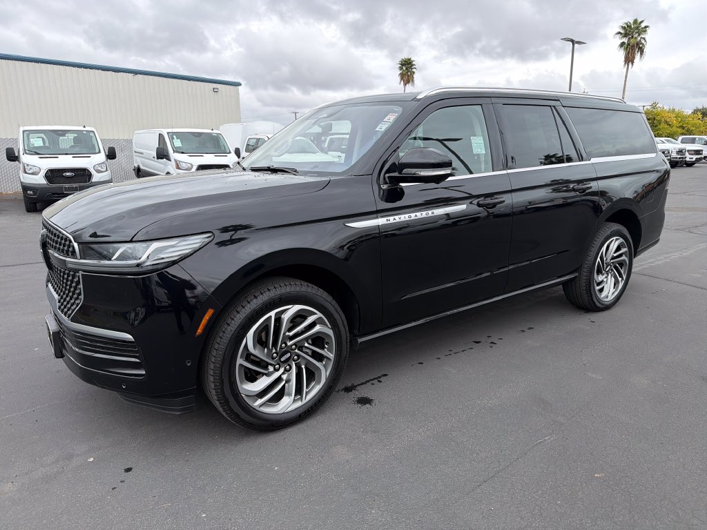 2025 Lincoln Navigator
