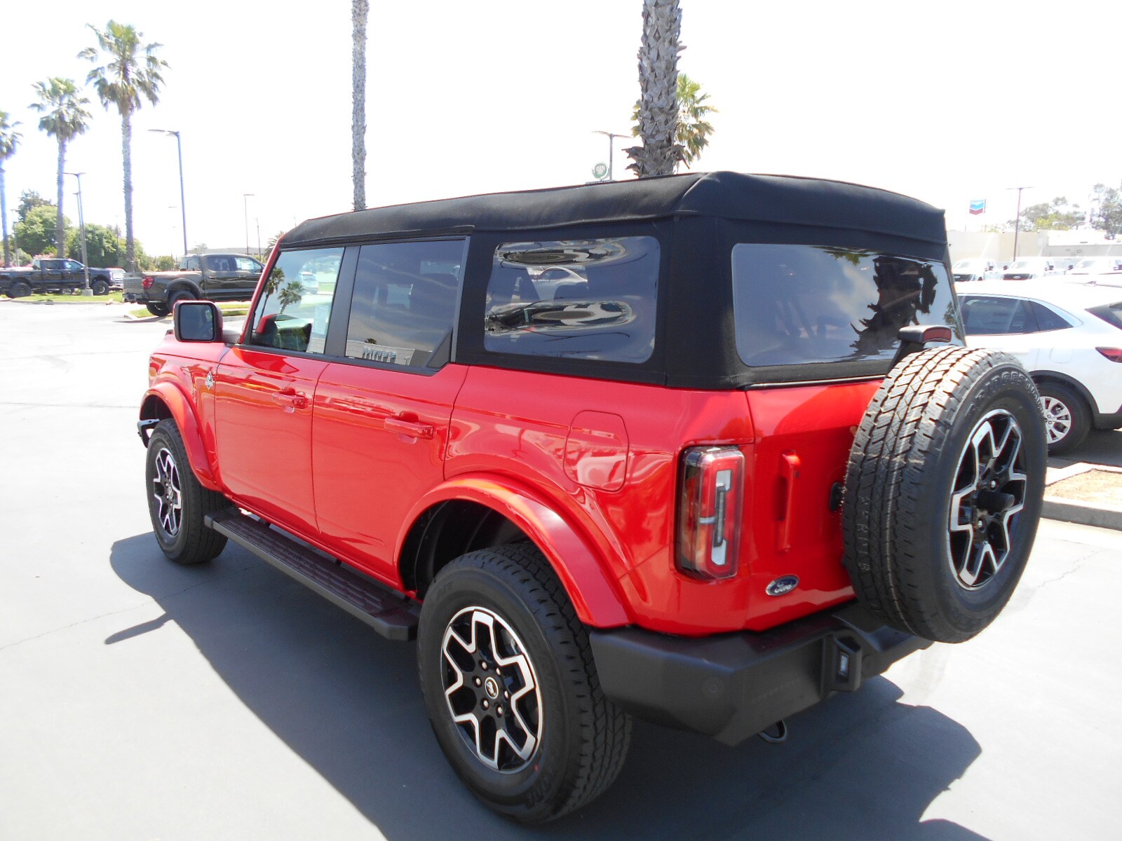 2024 Ford Bronco Outer Banks photo 4
