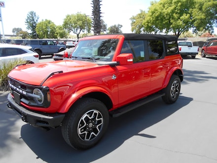 2024 Ford Bronco Outer Banks SUV