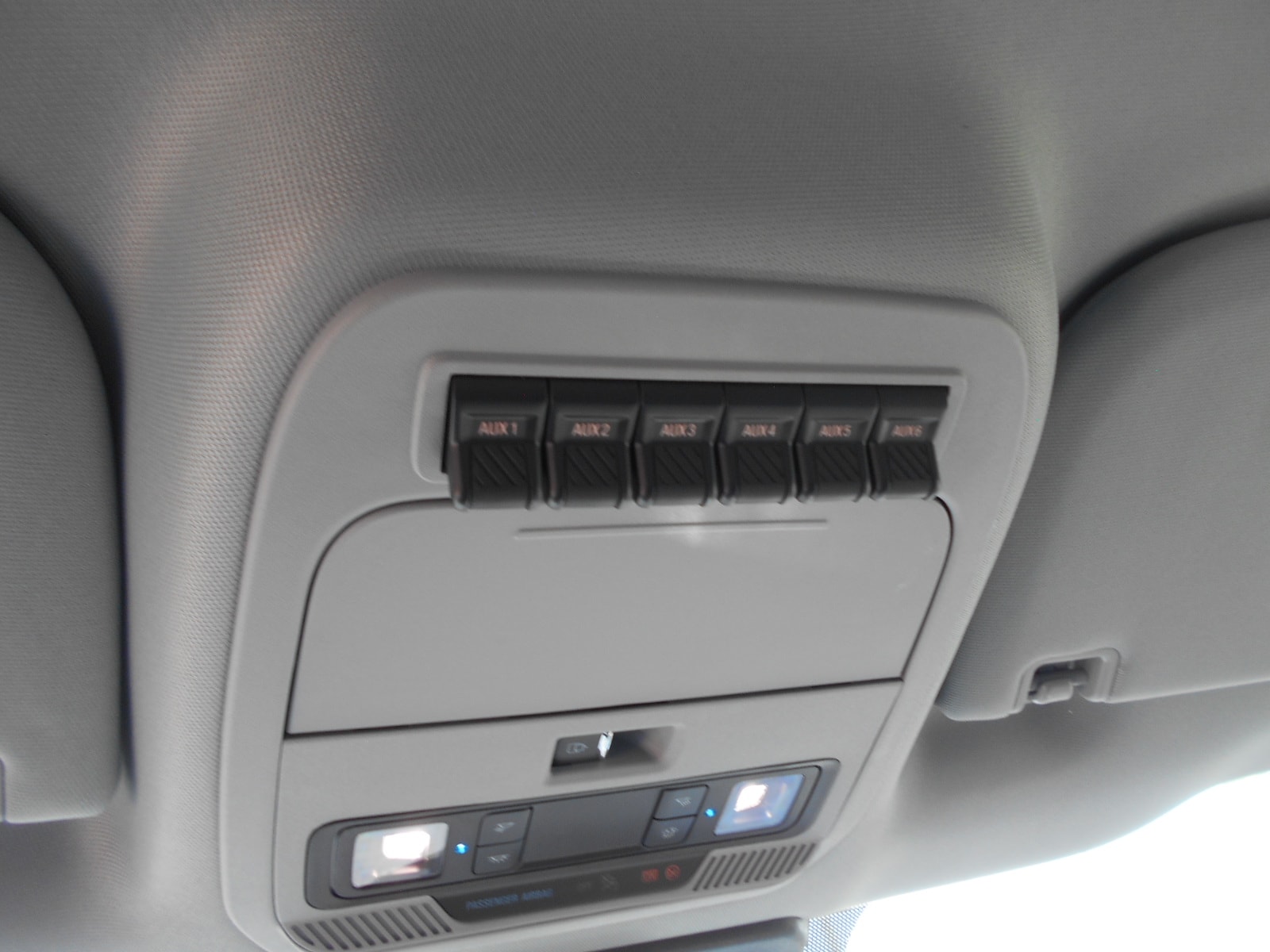 2025 Ford F-350 Super Duty Chassis Cab XL - Photo 10