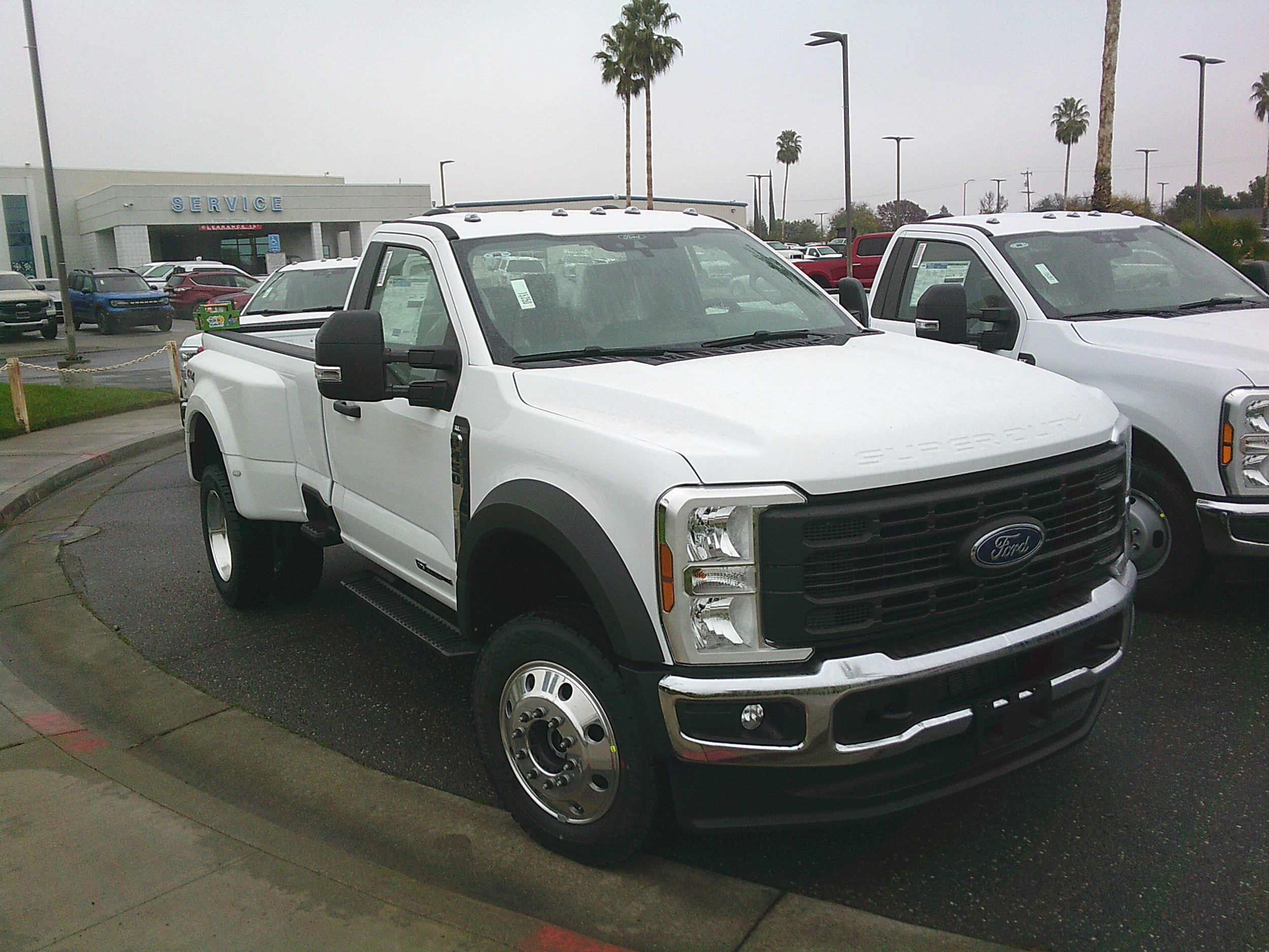 2026 Ford F-450 Super Duty XL's photo