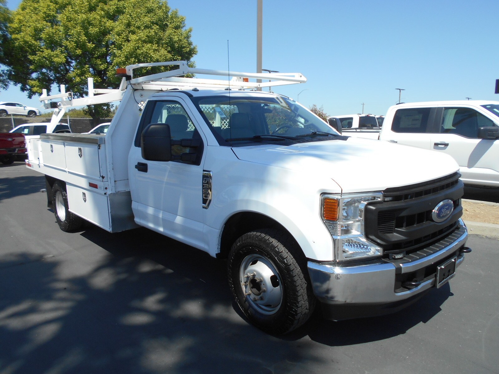 2021 Ford F-350 photo 2