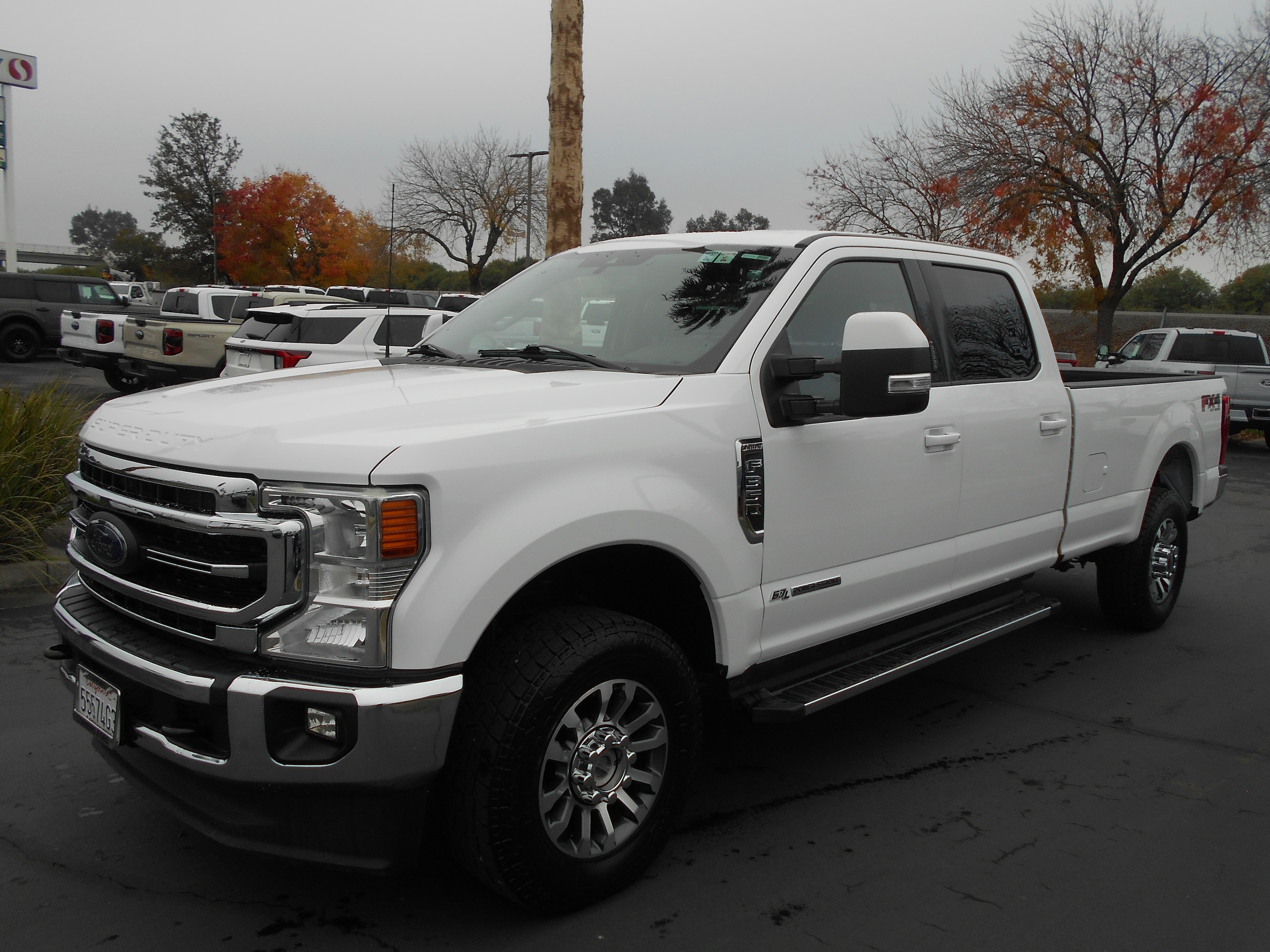2021 Ford F-350 Super Duty Lariat's photo