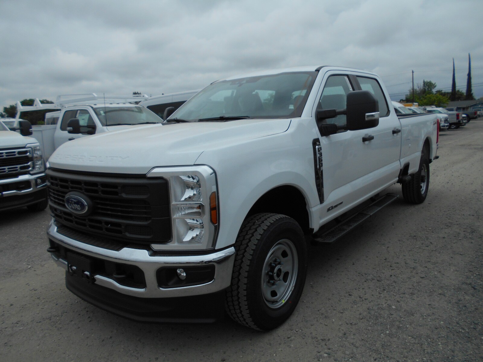 2025 Ford F-350 XL photo 3