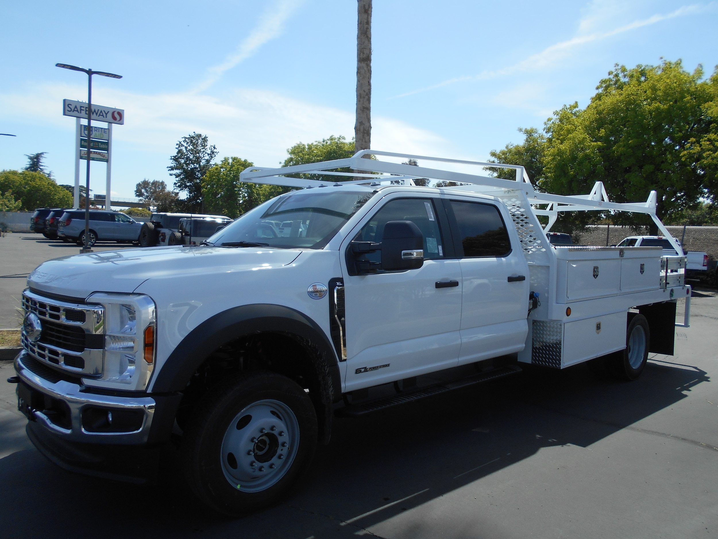 2026 Ford F-550 XL 4x4 Crew Cab 203-In DRW's photo