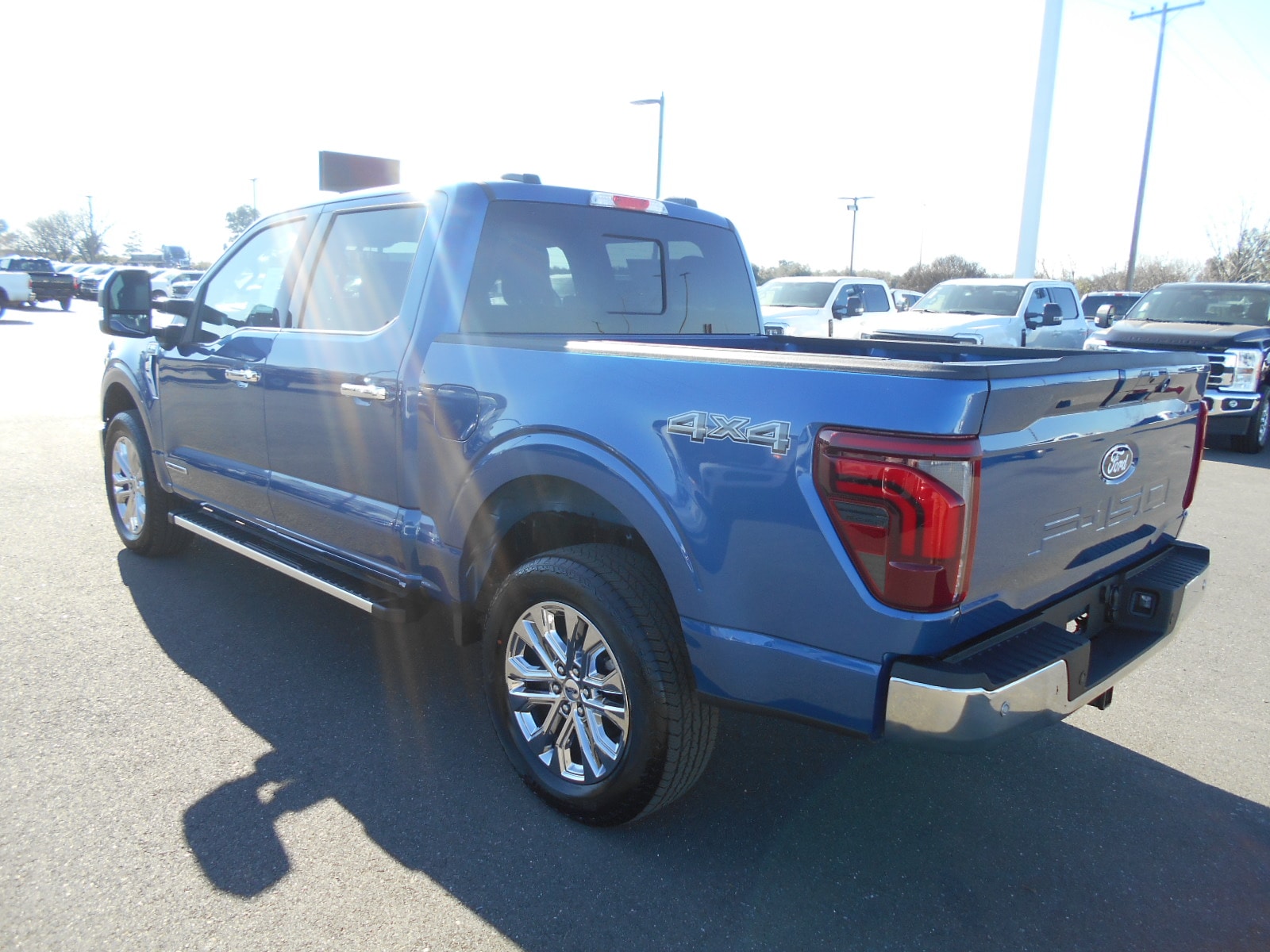 2025 Ford F-150 Lariat photo 3