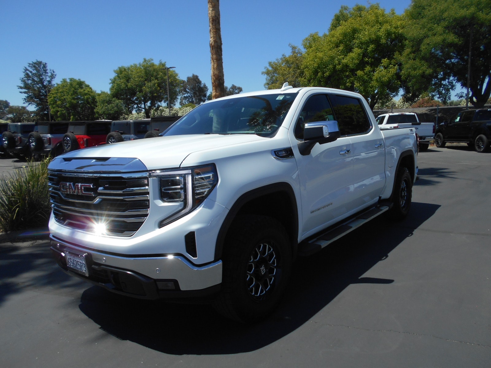 2022 GMC Sierra 1500 SLT's photo