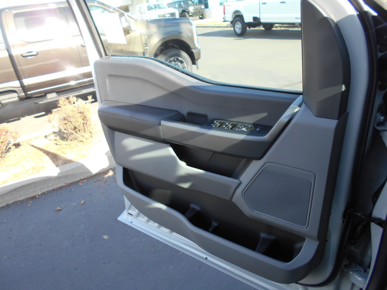 2025 Ford F-250 XLT photo 4