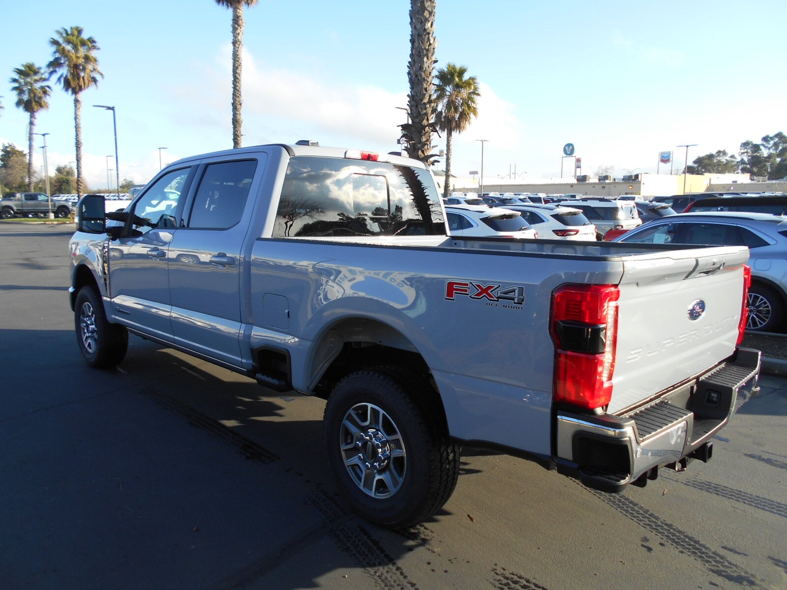 2025 Ford F-250 Lariat photo 3