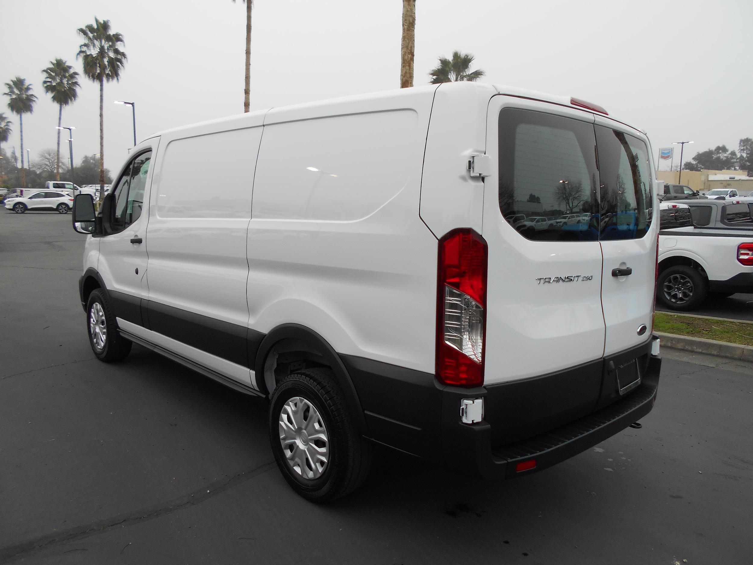 2025 Ford Transit-250 Cargo Vinyl photo 5