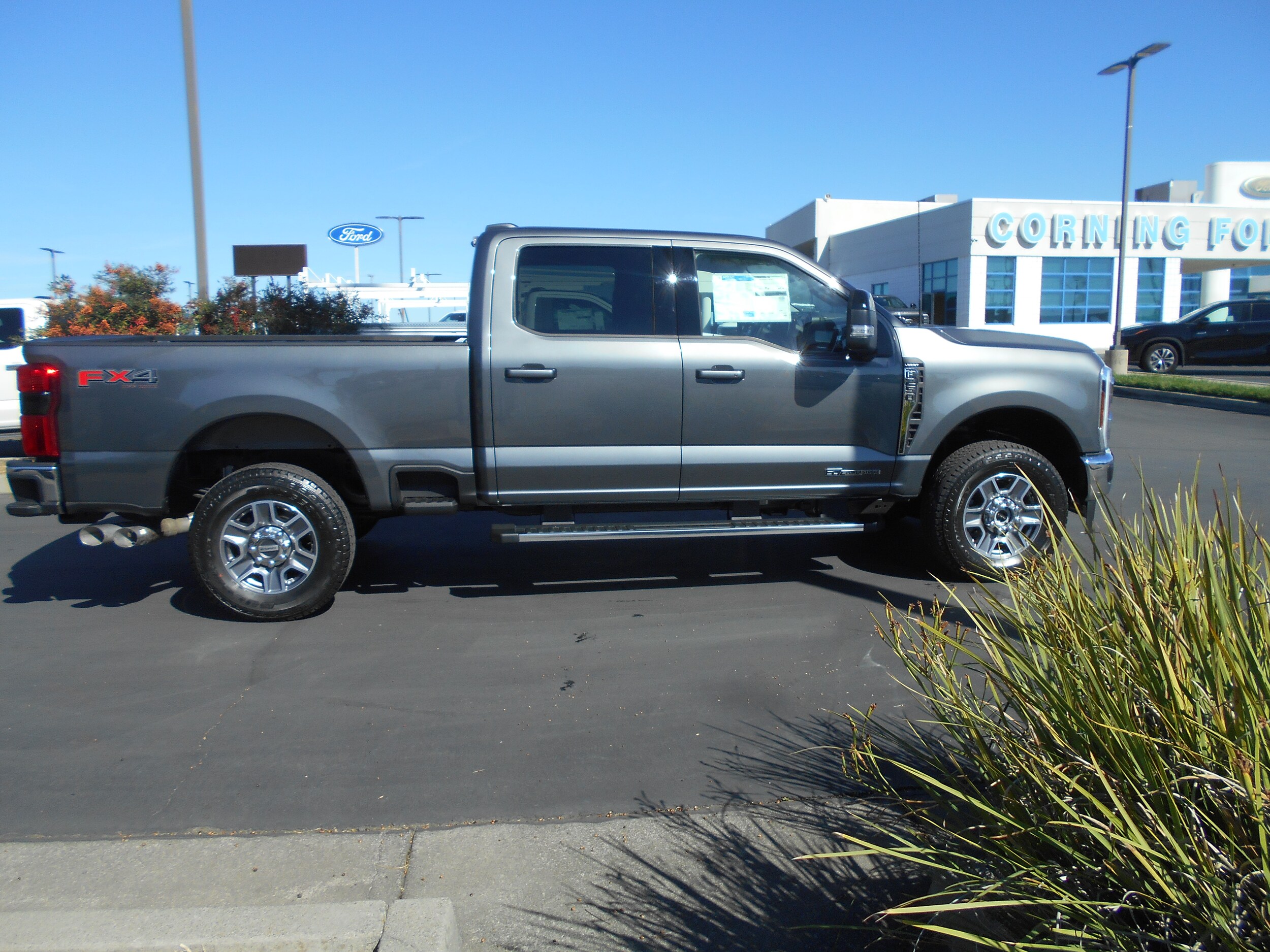 2026 Ford F-250 Lariat photo 3