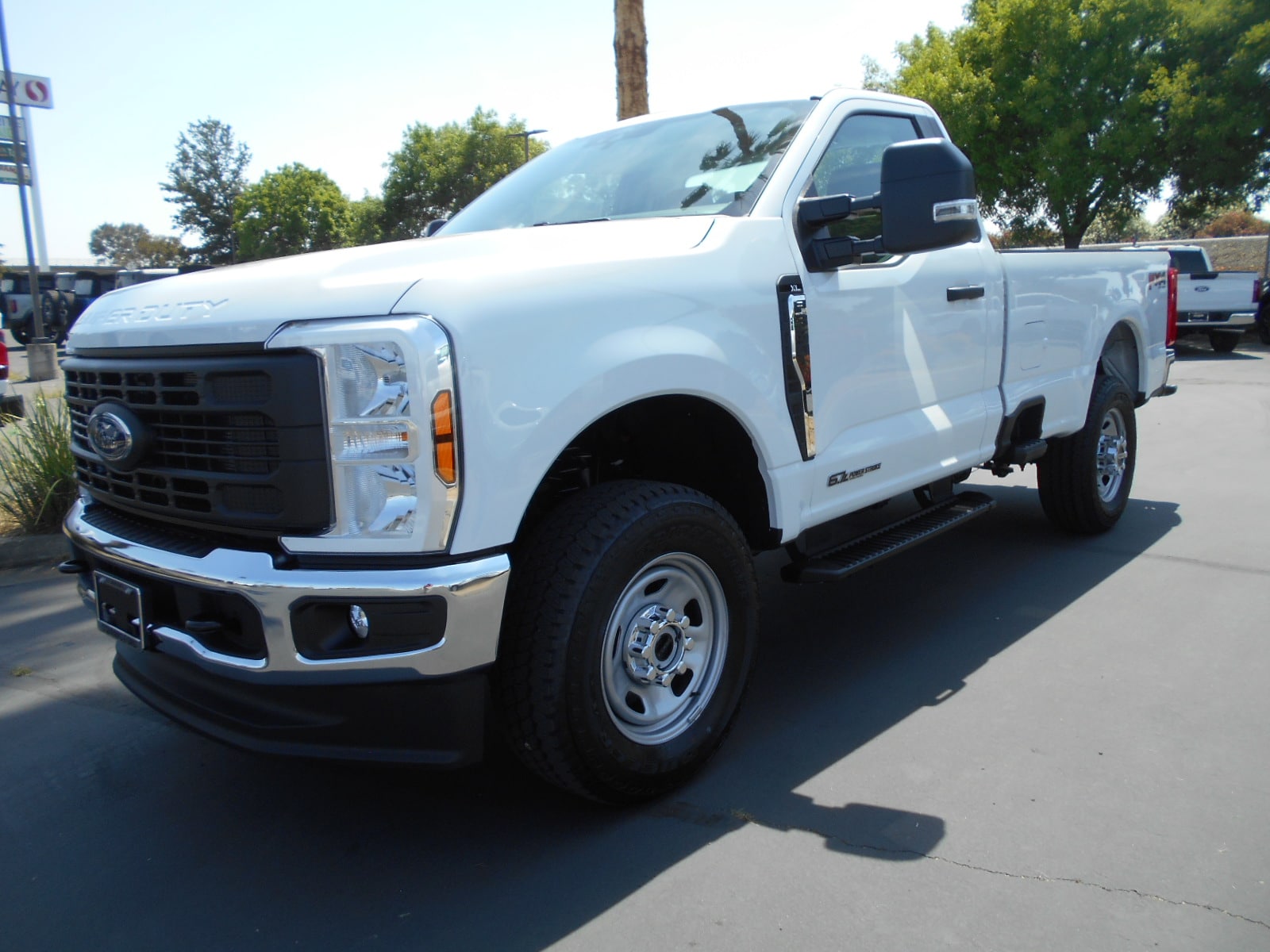 2025 Ford F-350 Super Duty XL's photo