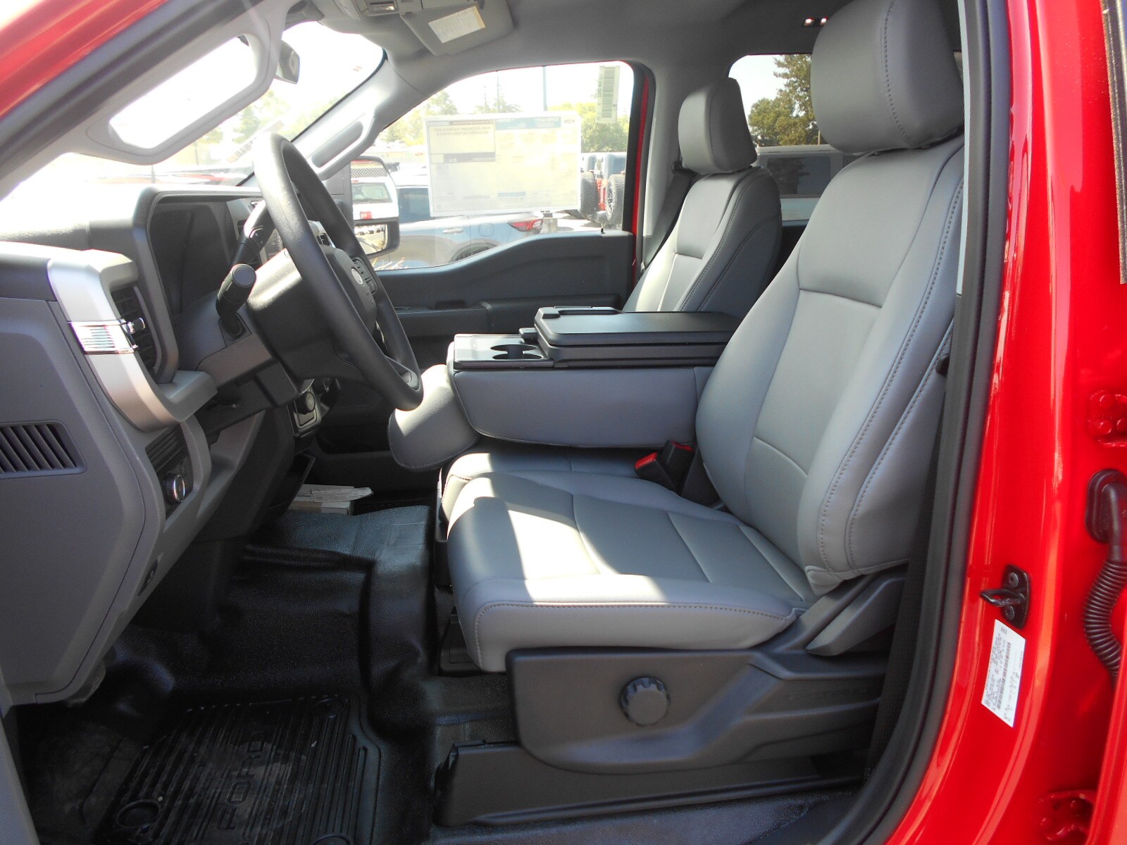 2024 Ford F-550 XL photo 4