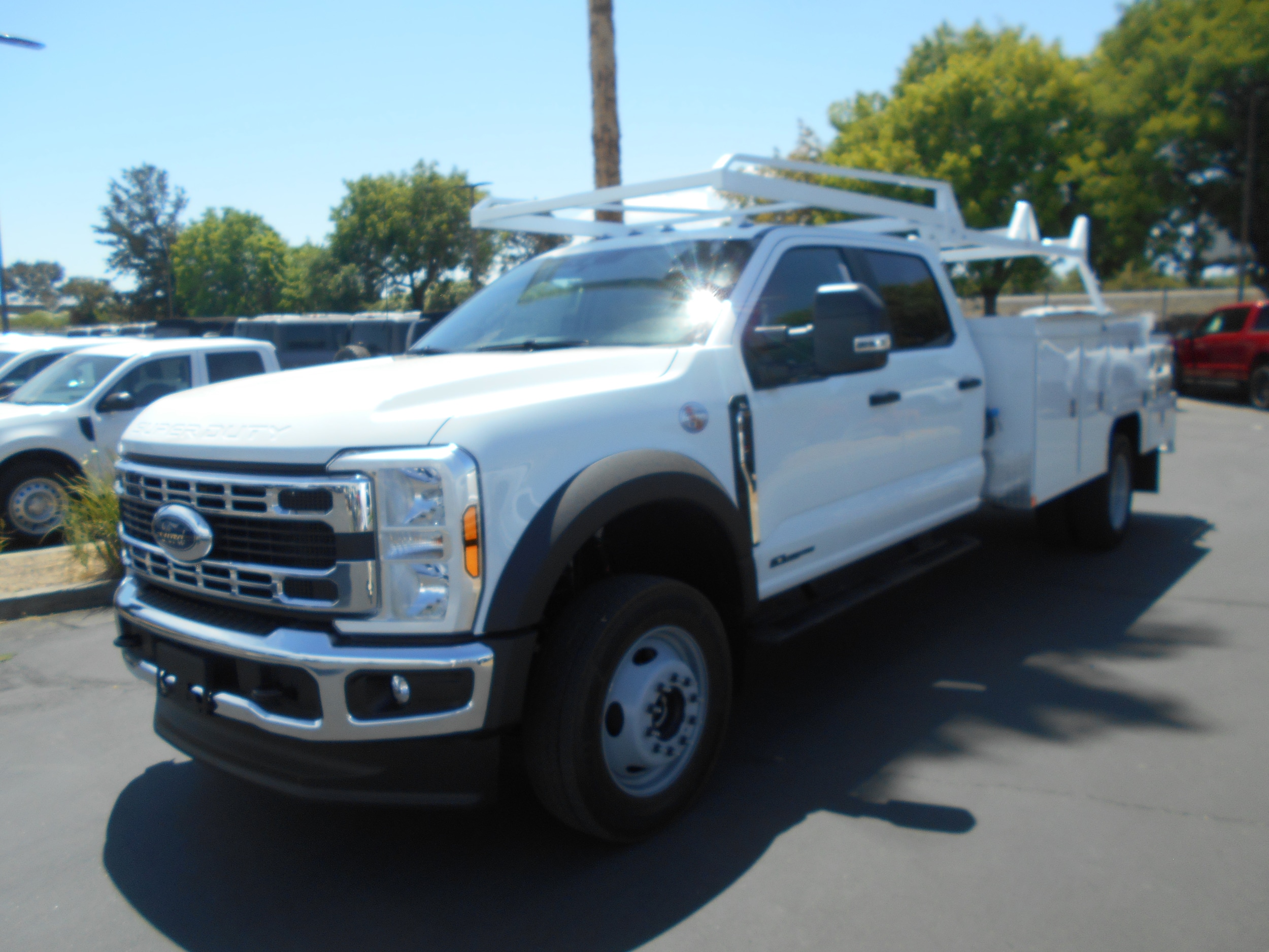 2025 Ford F-450 Chassis Truck Crew Cab 