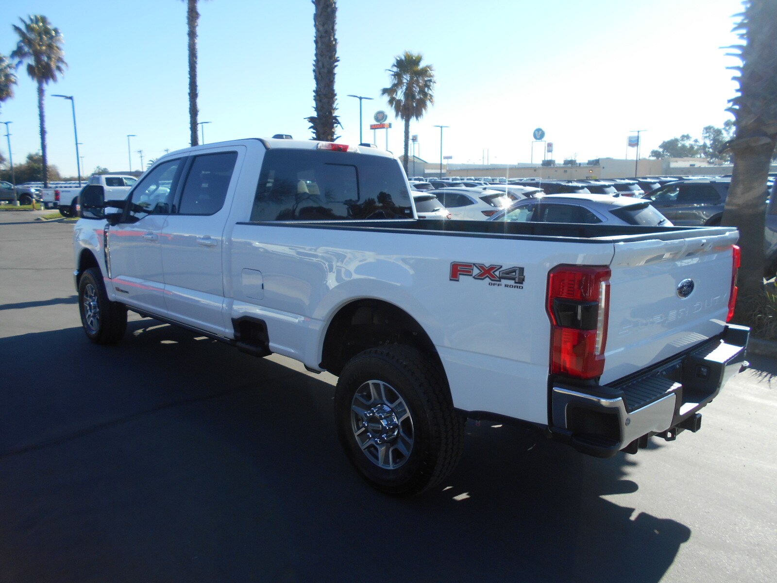 2025 Ford F-350 Lariat photo 3