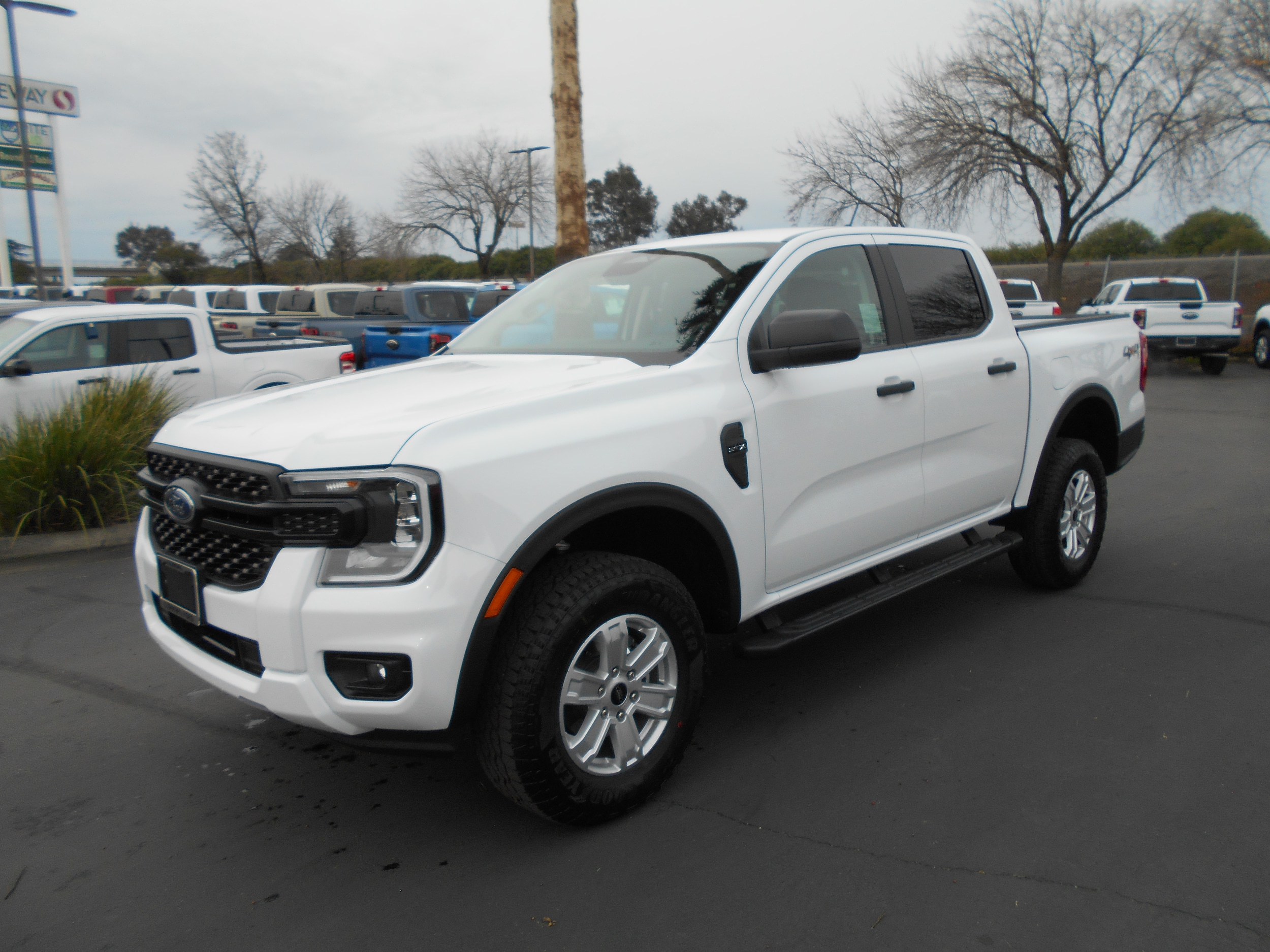 2025 Ford Ranger XL's photo