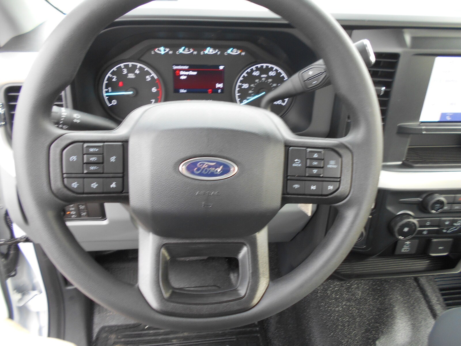 2025 Ford F-250 XL photo 4