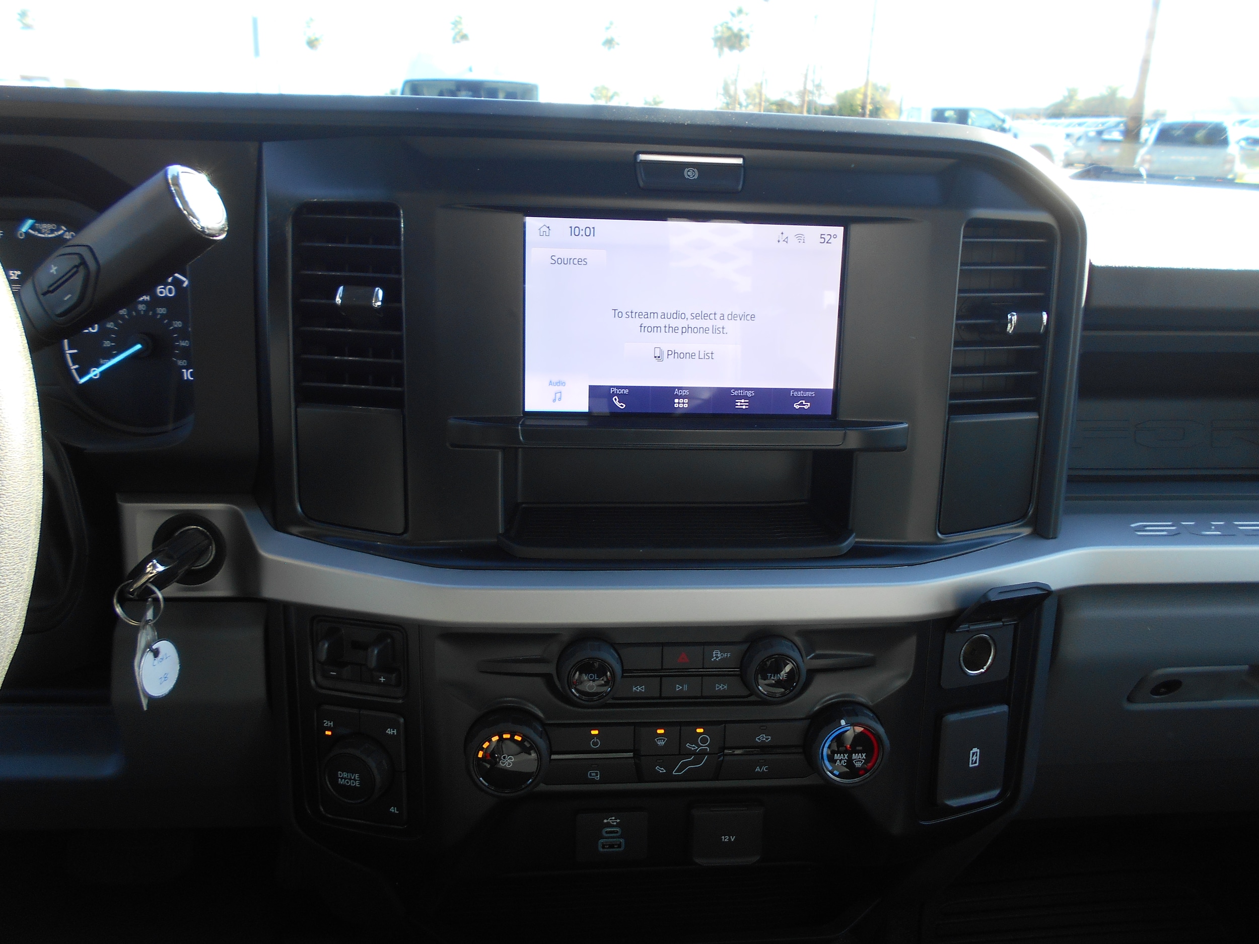 2025 Ford F-550 Super Duty Chassis Cab XL - Photo 9
