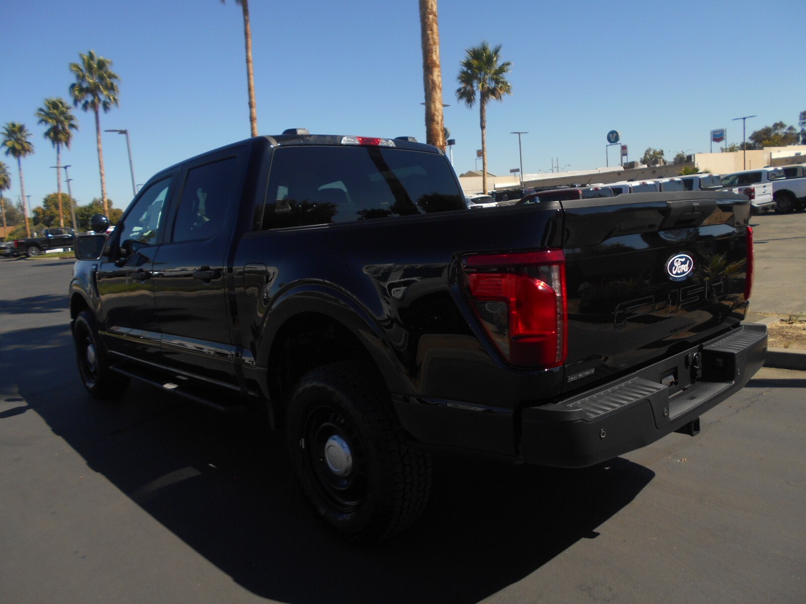 2025 Ford F-150 photo 2