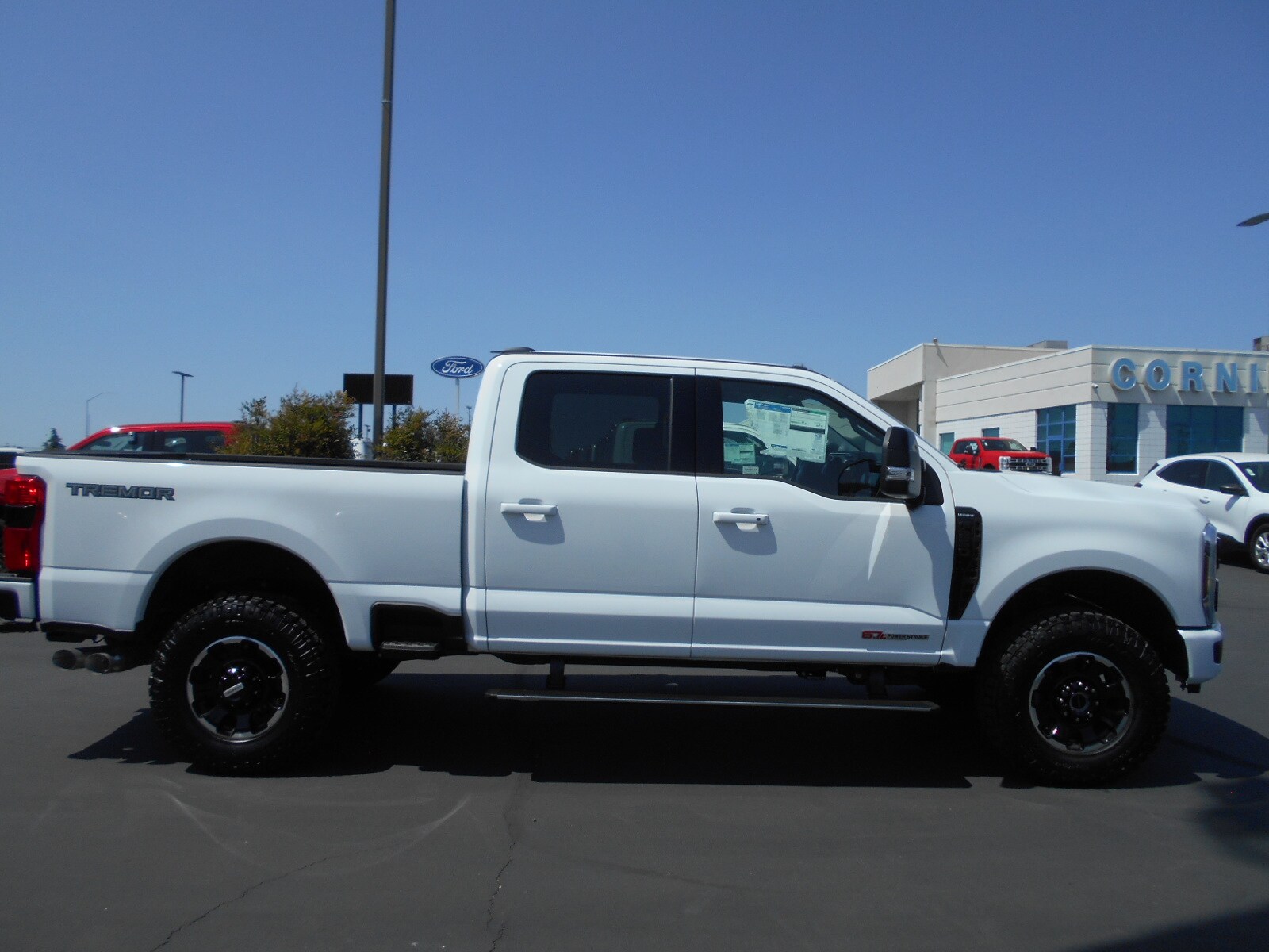 2025 Ford F-250 Lariat photo 2
