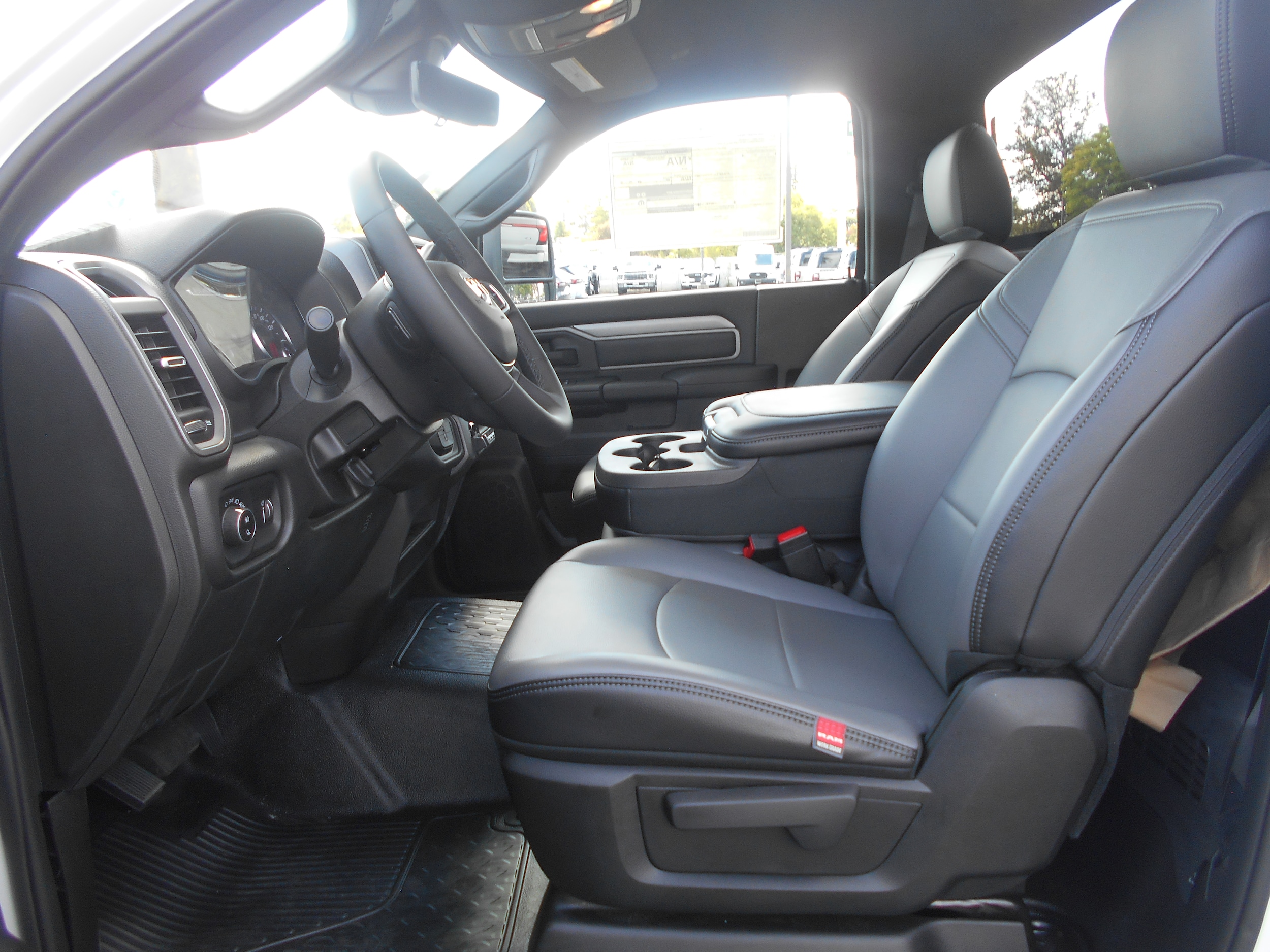 2025 Ram 5500 Chassis Cab Vinyl photo 2