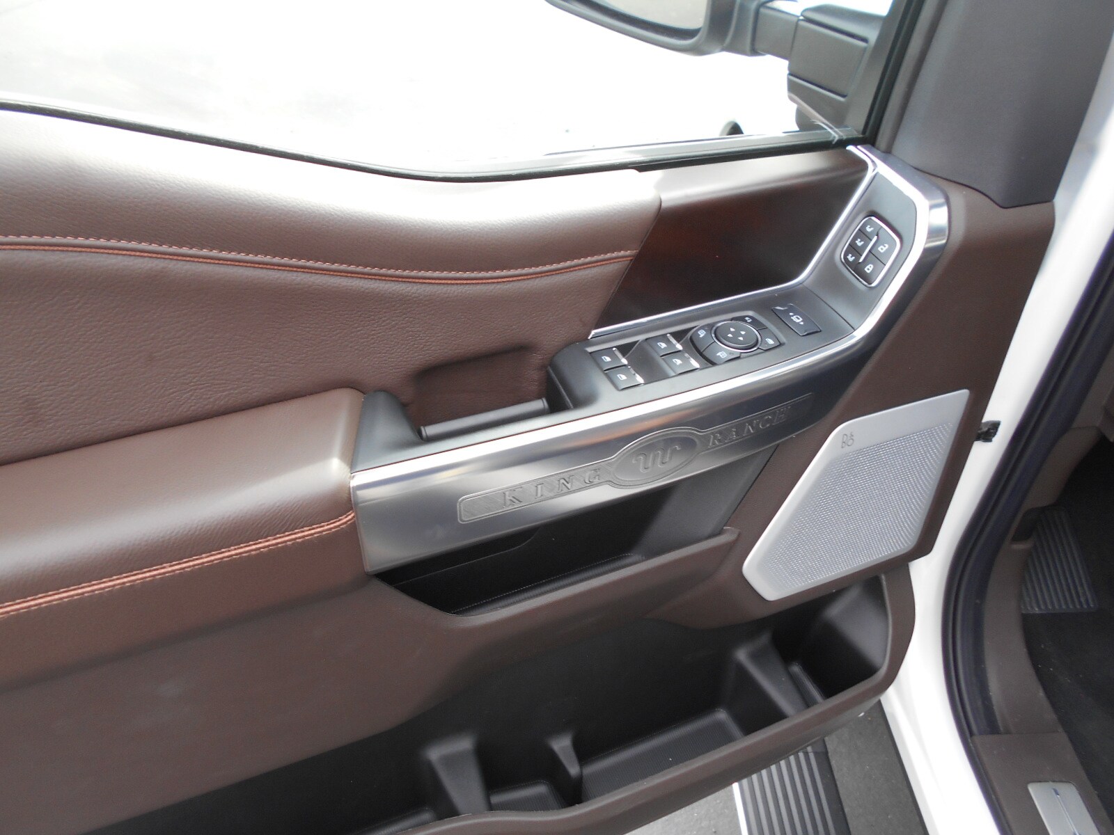 2025 Ford F-250 King Ranch photo 4
