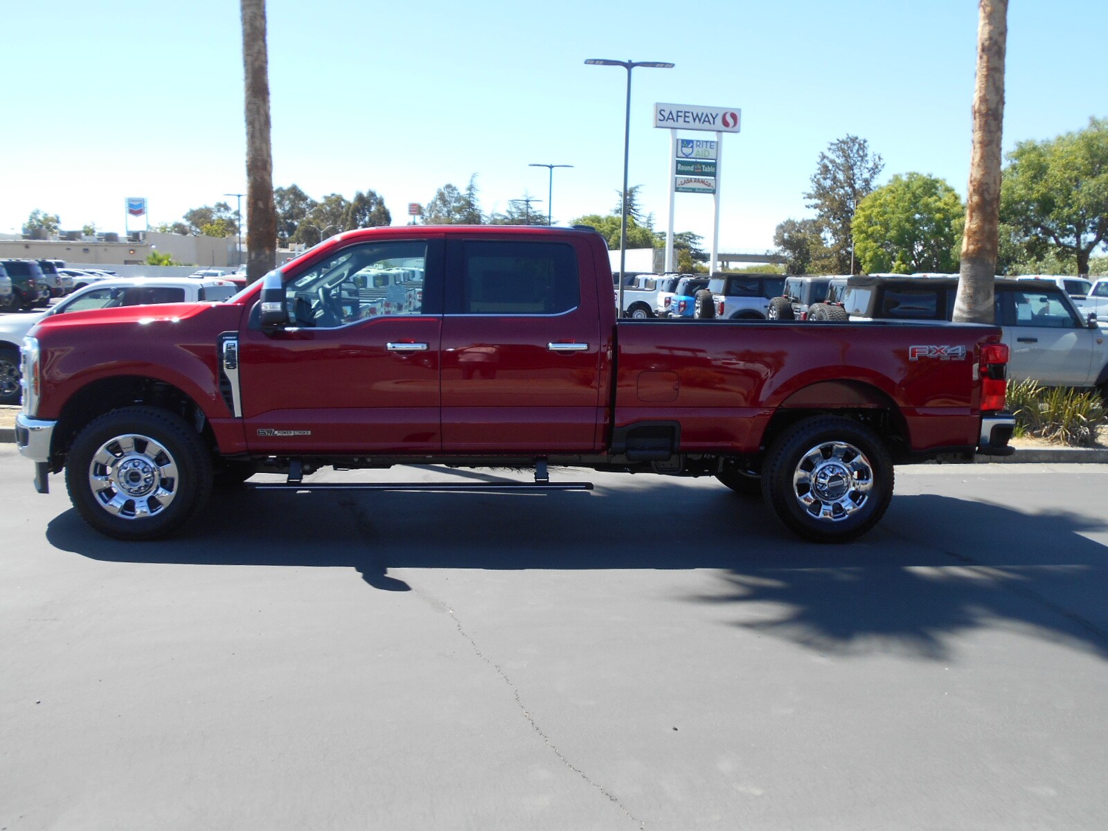 2025 Ford F-350 Lariat photo 3