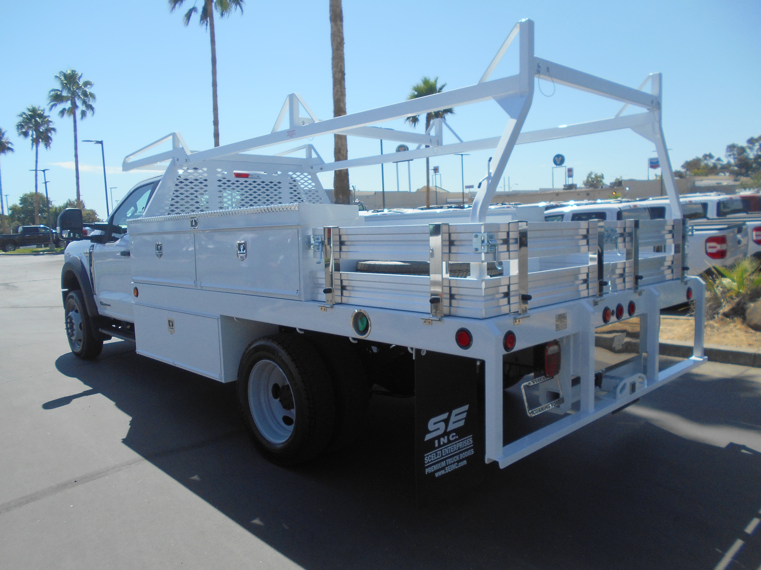 2025 Ford F-550 Super Duty Chassis Cab XL - Photo 8