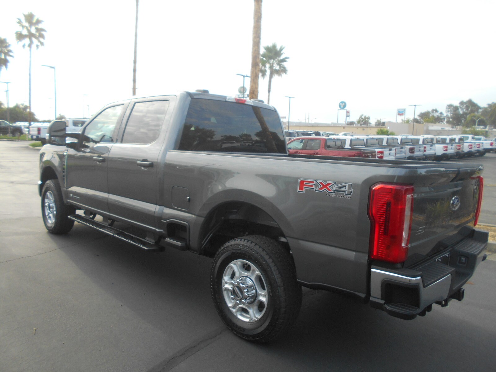 2026 Ford F-350 photo 4