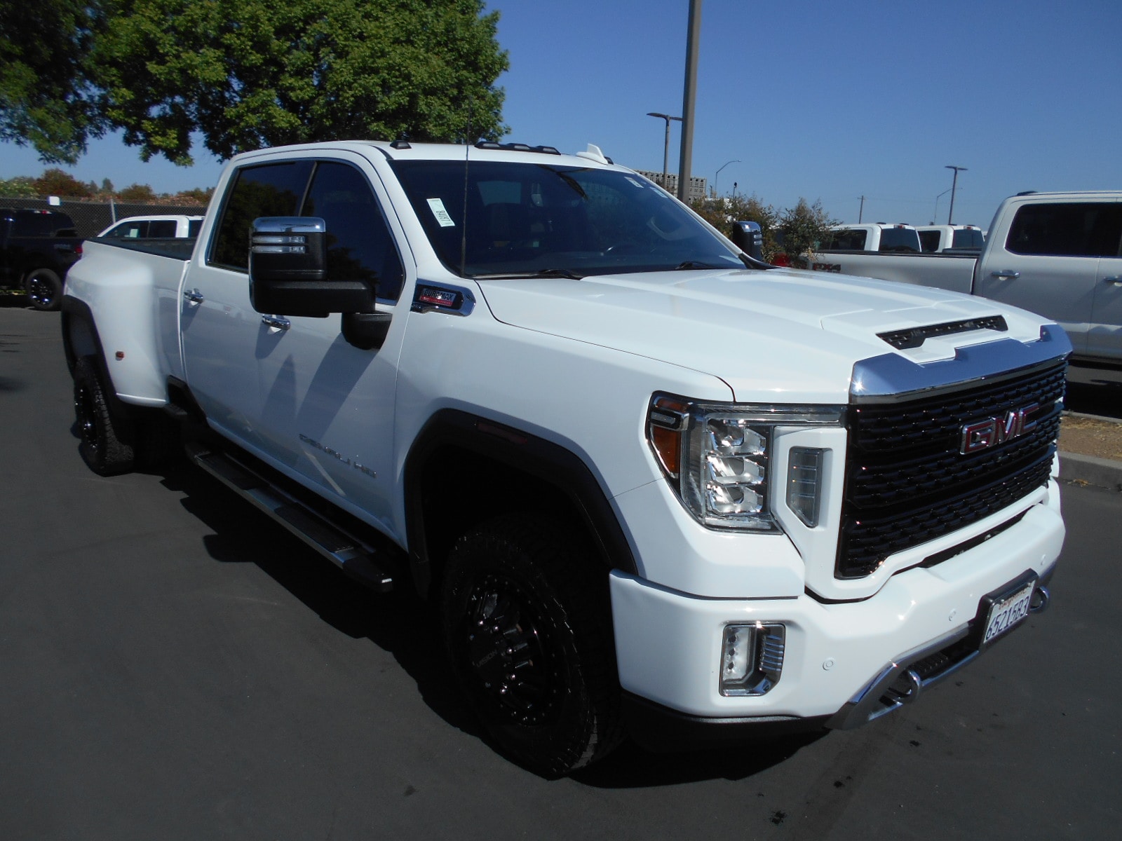 Used 2020 GMC Sierra 3500 Denali HD Denali with VIN 1GT49WEY6LF337833 for sale in Corning, CA