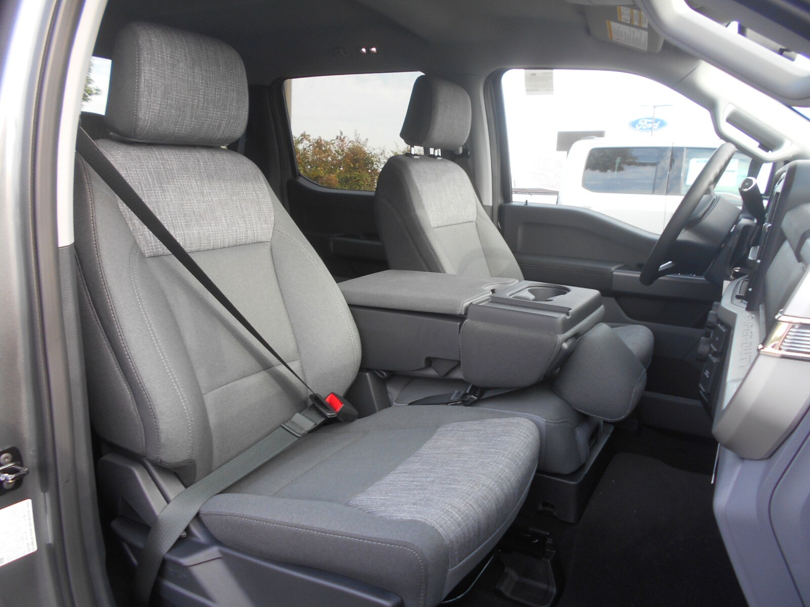 2026 Ford F-350 photo 2