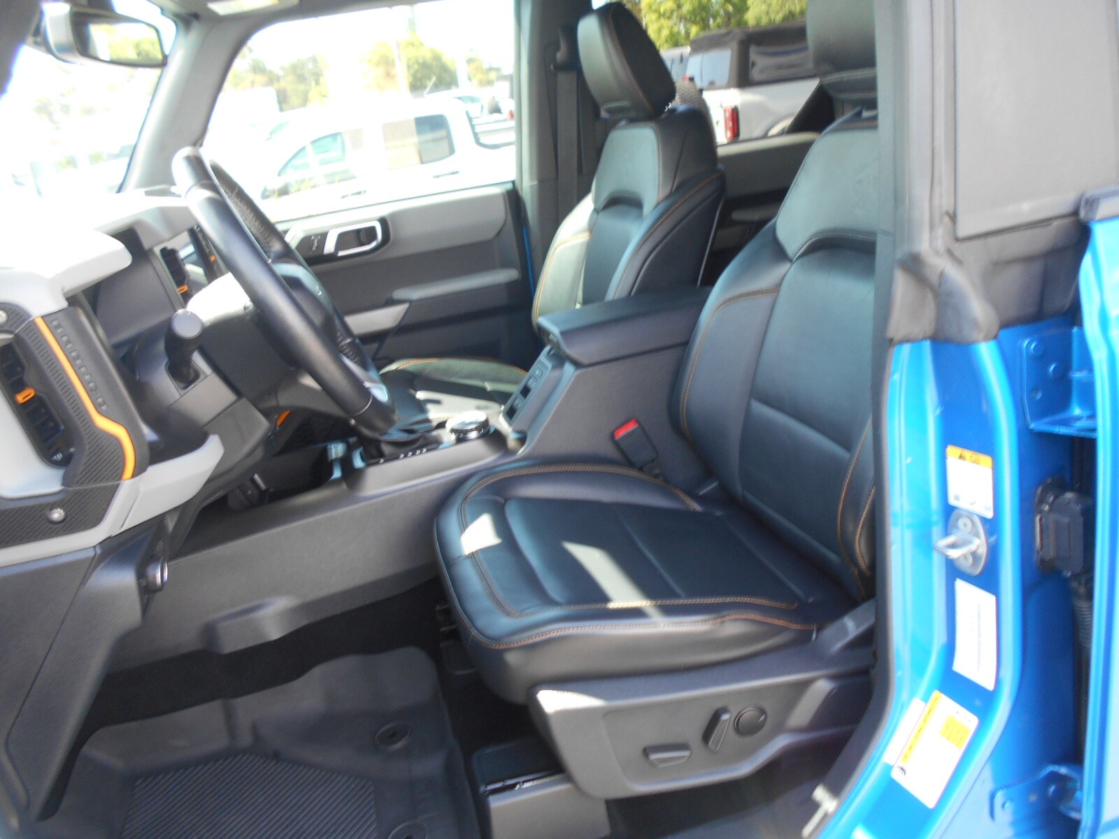 2022 Ford Bronco Base Big Bend Black Diamond Outer Banks Badlands Wildtrak Everglades photo 2