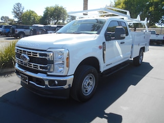 2025 Ford F-350 Chassis XL Super Cab