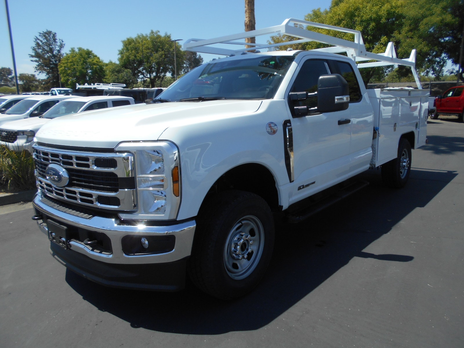 2025 Ford F-350 Super Duty Chassis Cab XL's photo