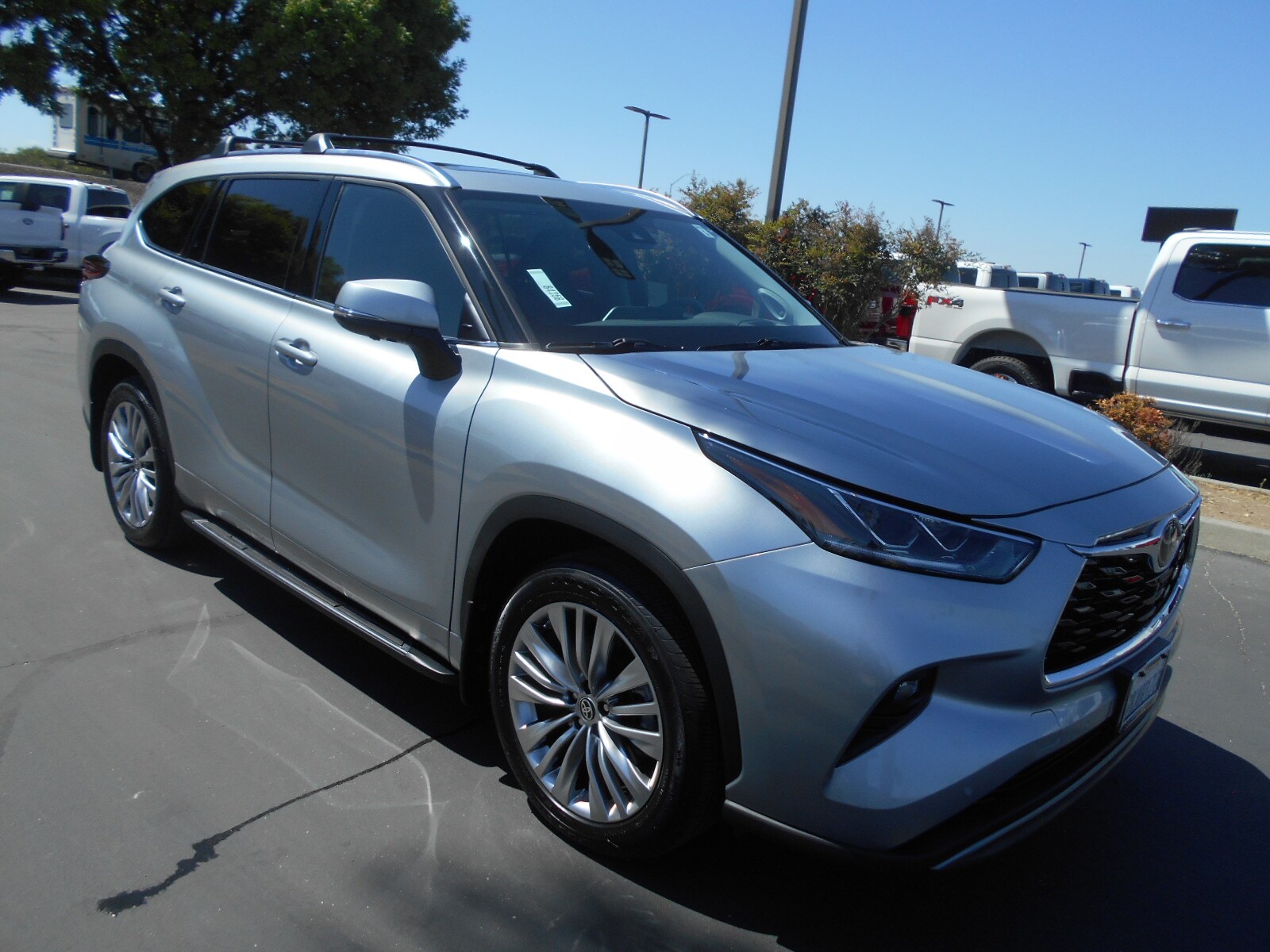 2023 Toyota Highlander Limited Platinum XLE XSE photo 2