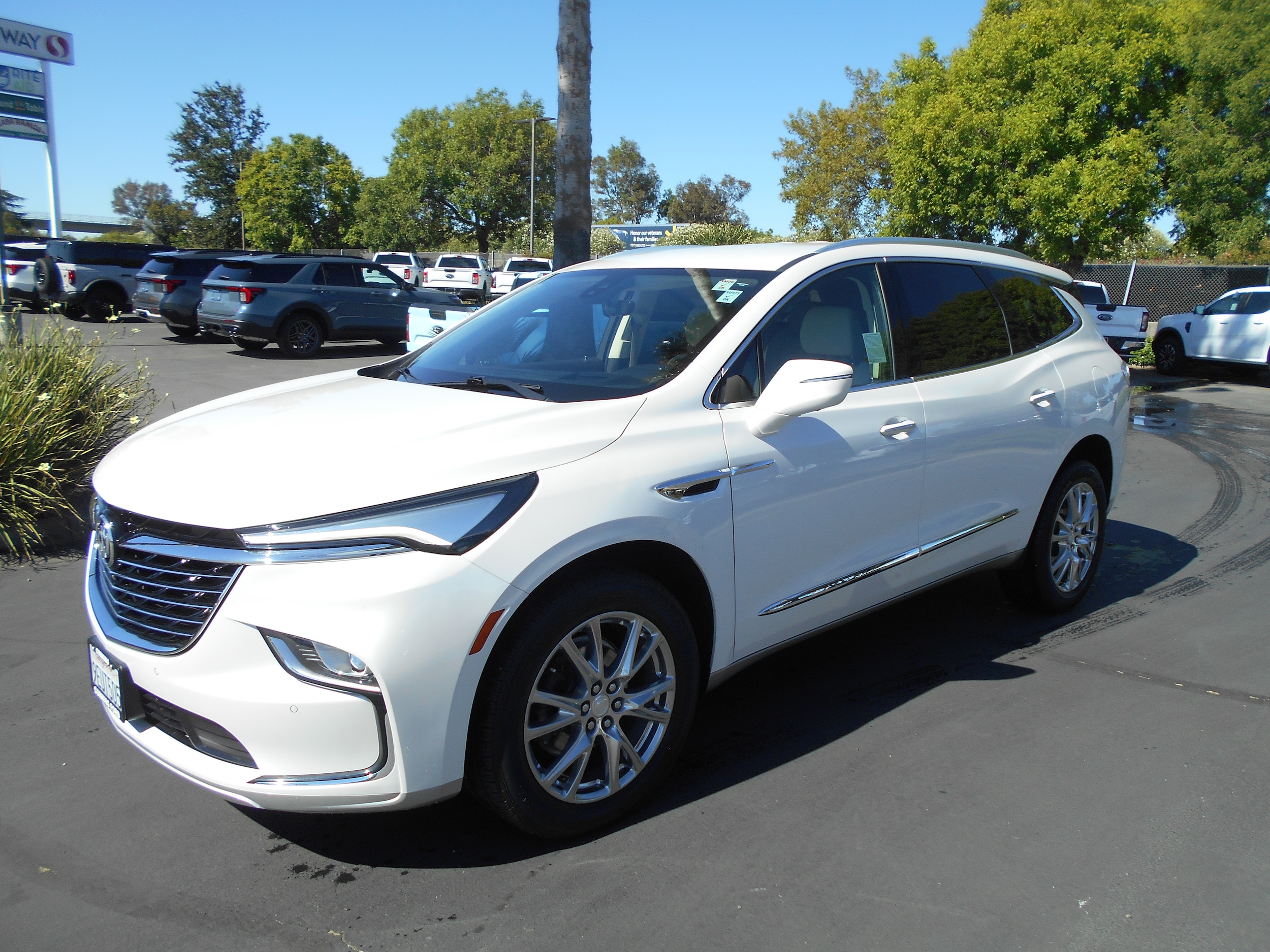 2022 Buick Enclave Premium's photo