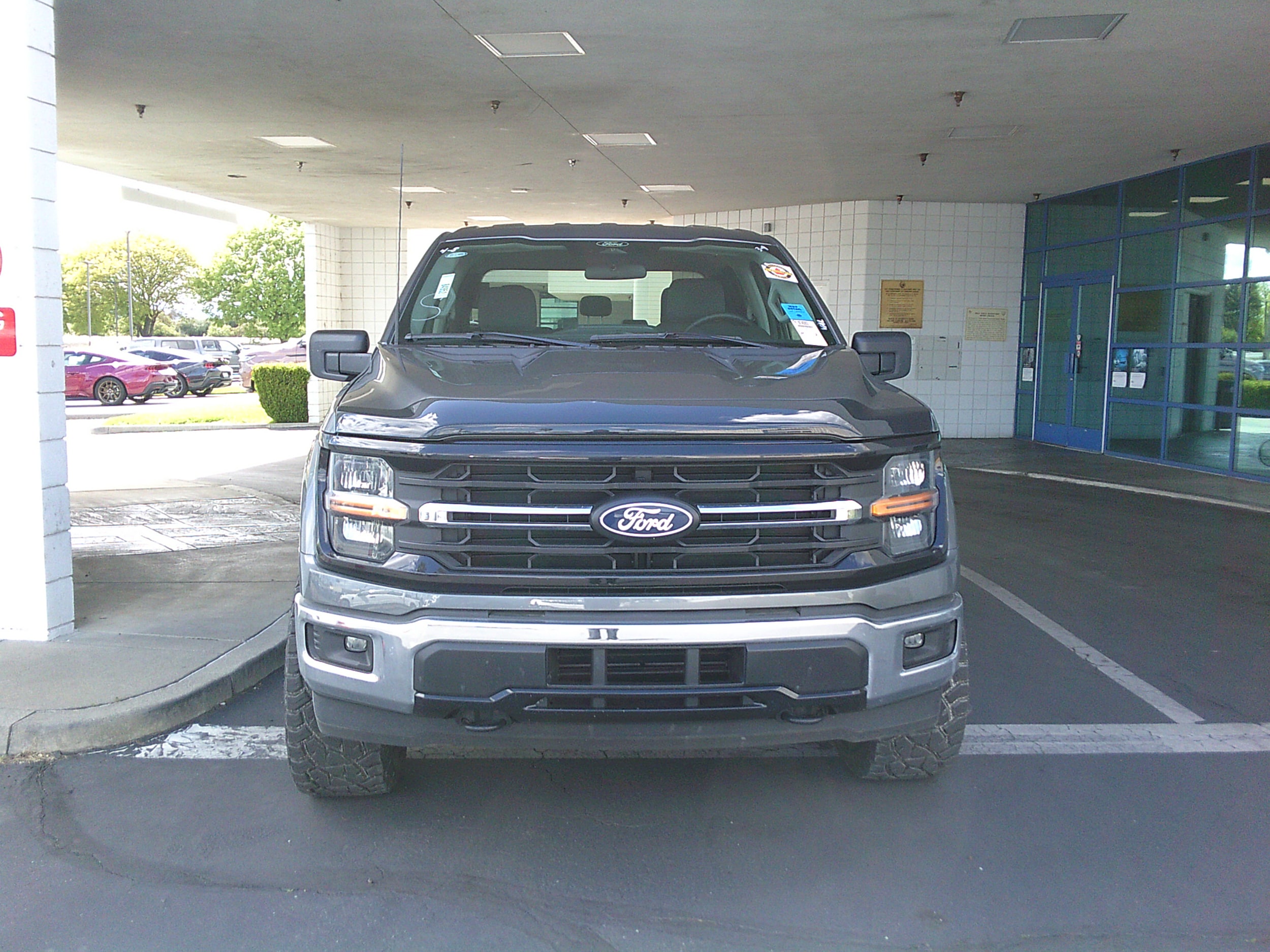 2025 Ford F-150 XLT photo 2