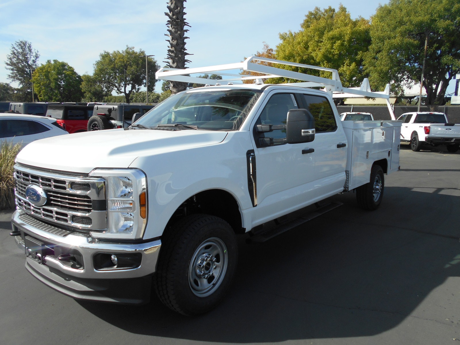 2024 Ford F-350 Chassis Crew Cab 