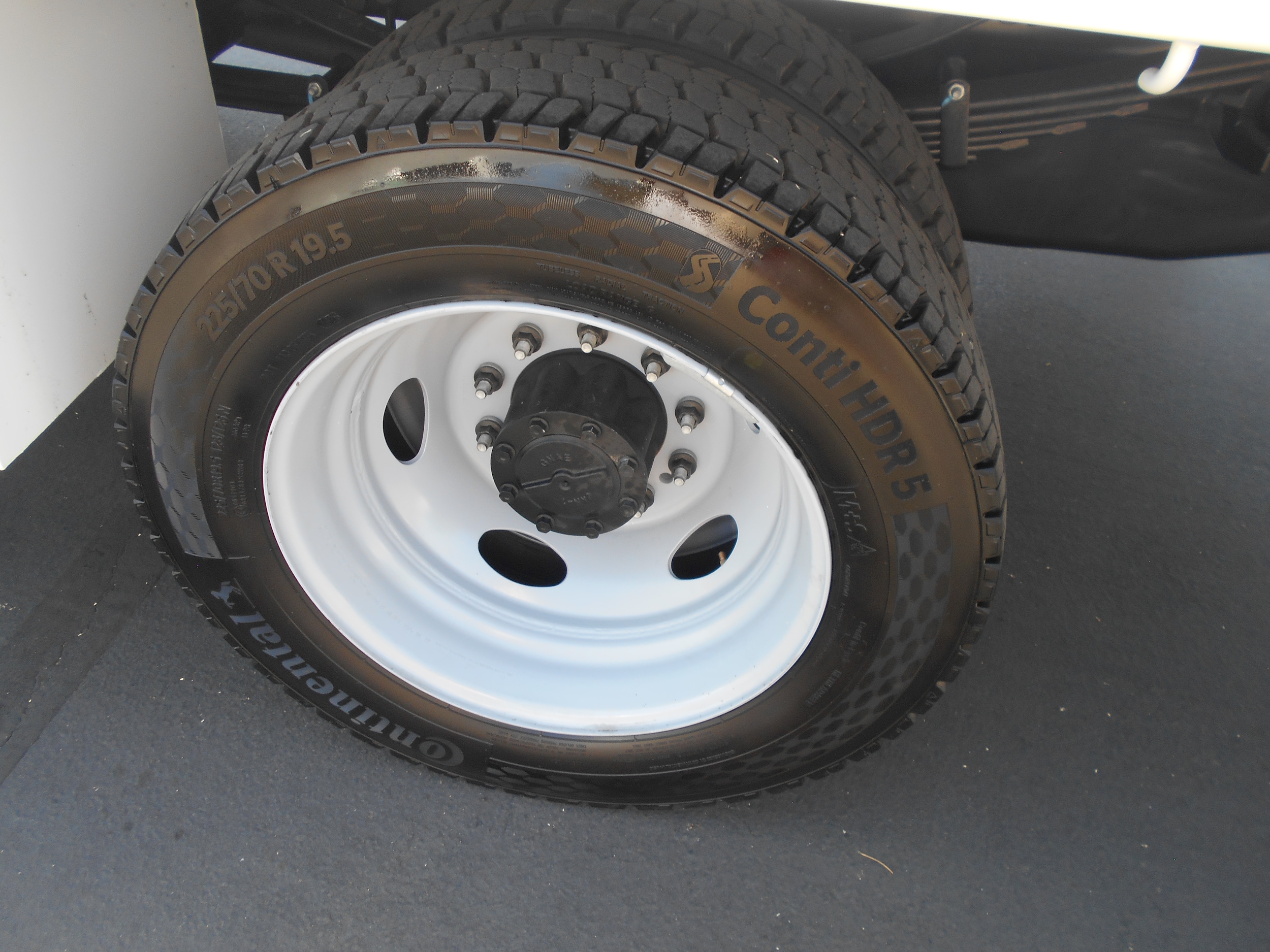 2025 Ford F-550 Super Duty Chassis Cab XL - Photo 10