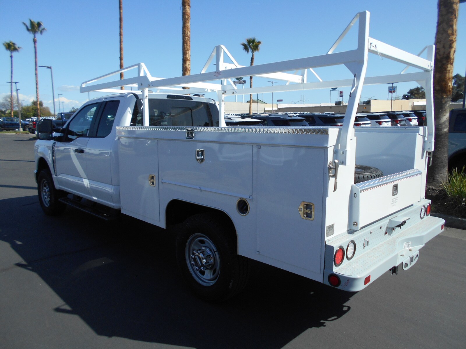 2025 Ford F-350 photo 3