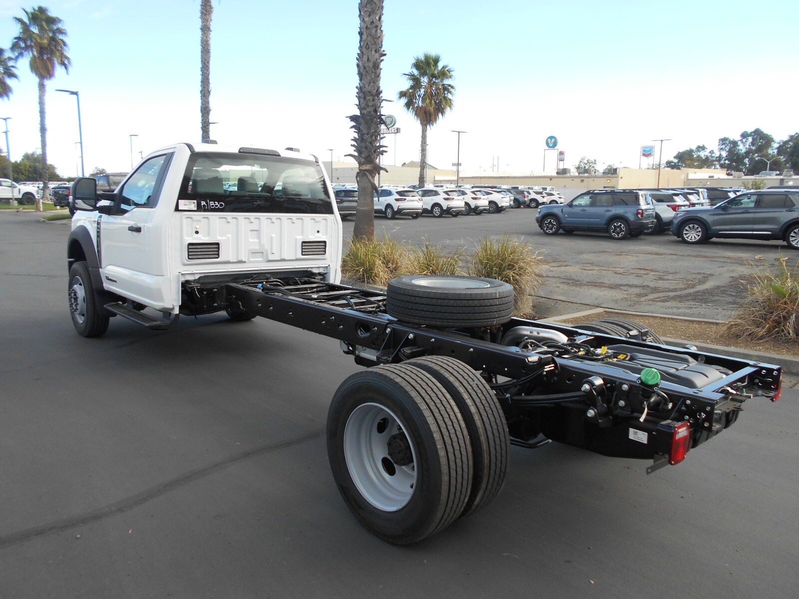 2024 Ford F-600 photo 3
